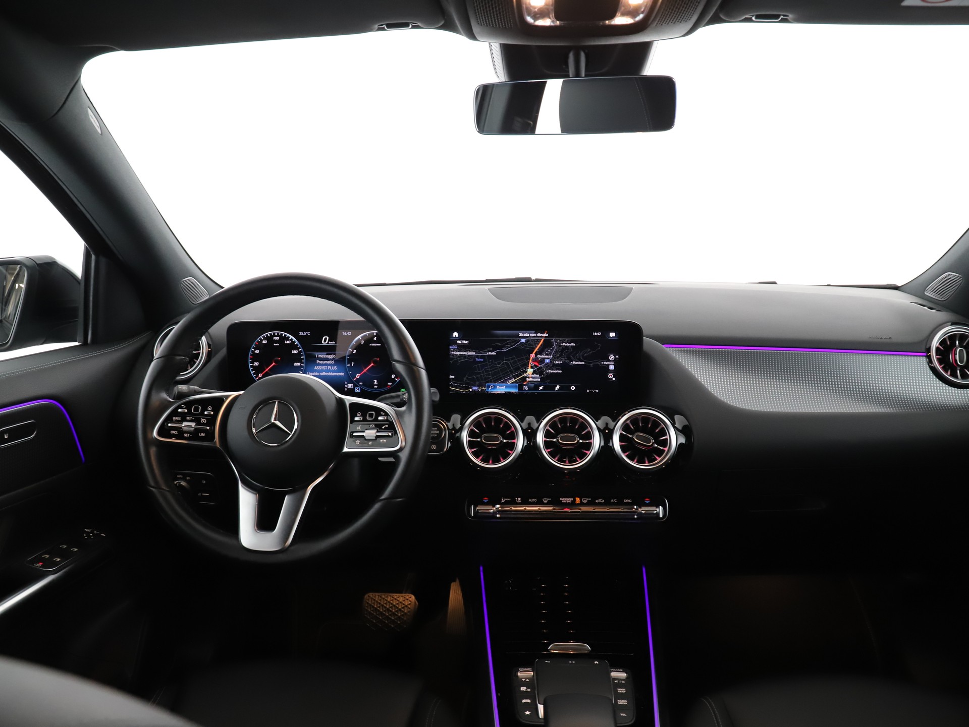 MERCEDES-BENZ GLA 200 Progressive-image-10