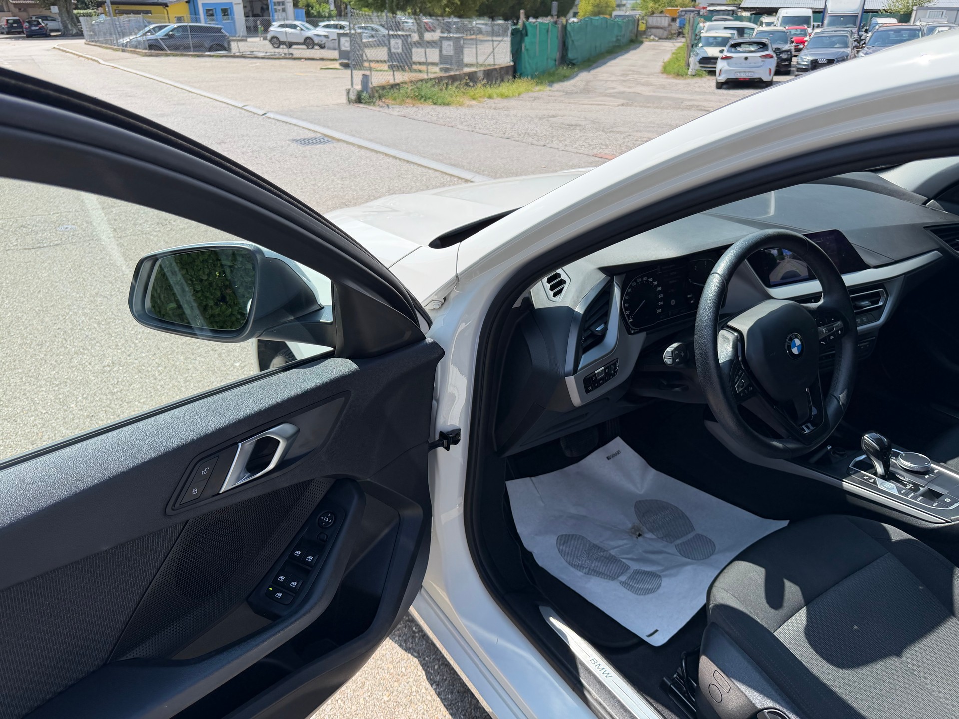 BMW 116d Steptronic-image-6