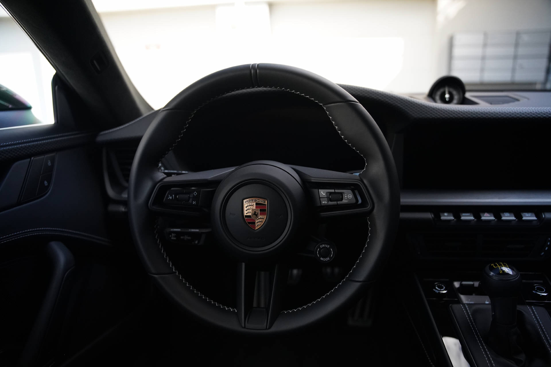 PORSCHE 911 GT3 Touring-image-12