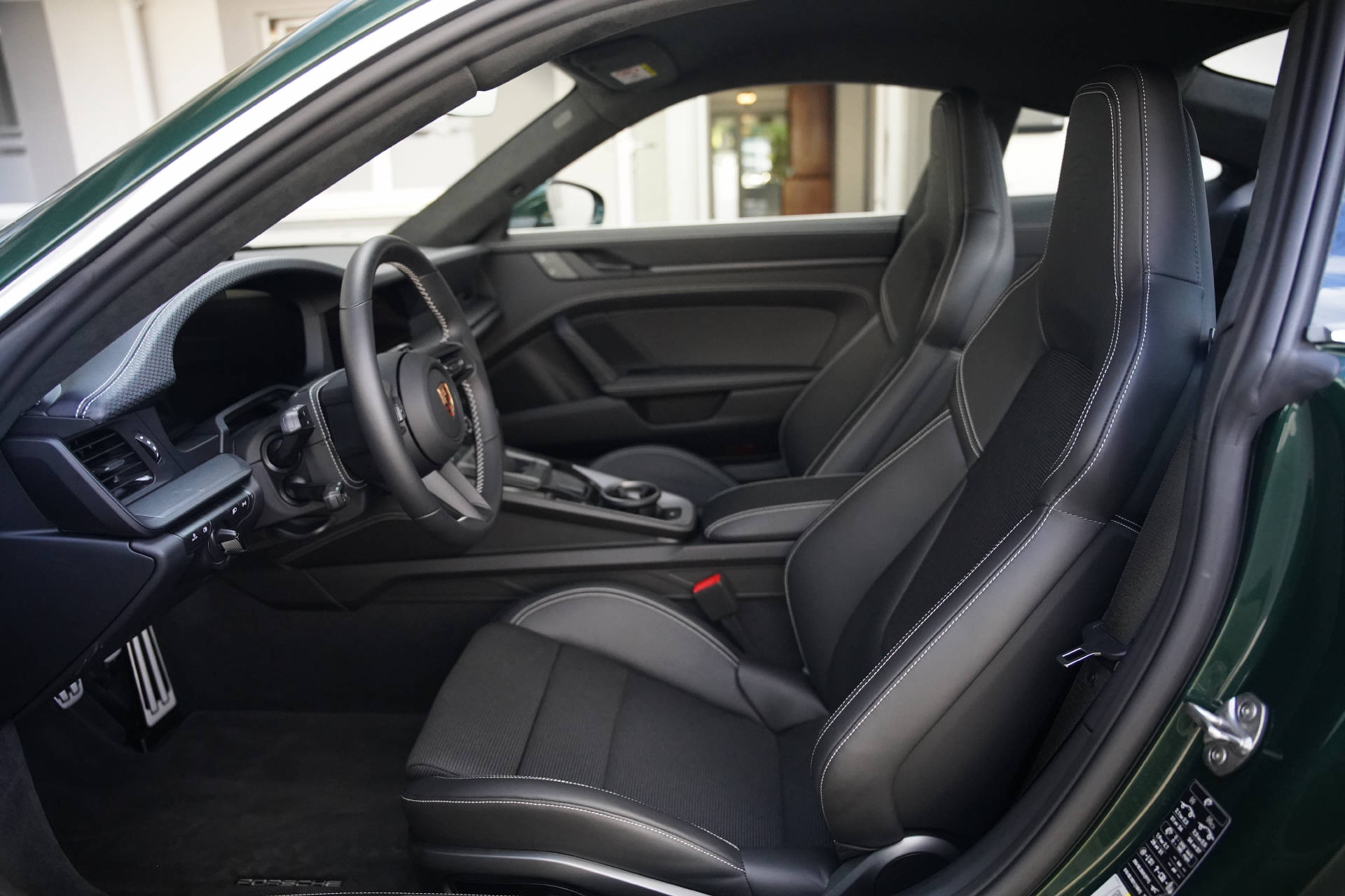 PORSCHE 911 GT3 Touring-image-7