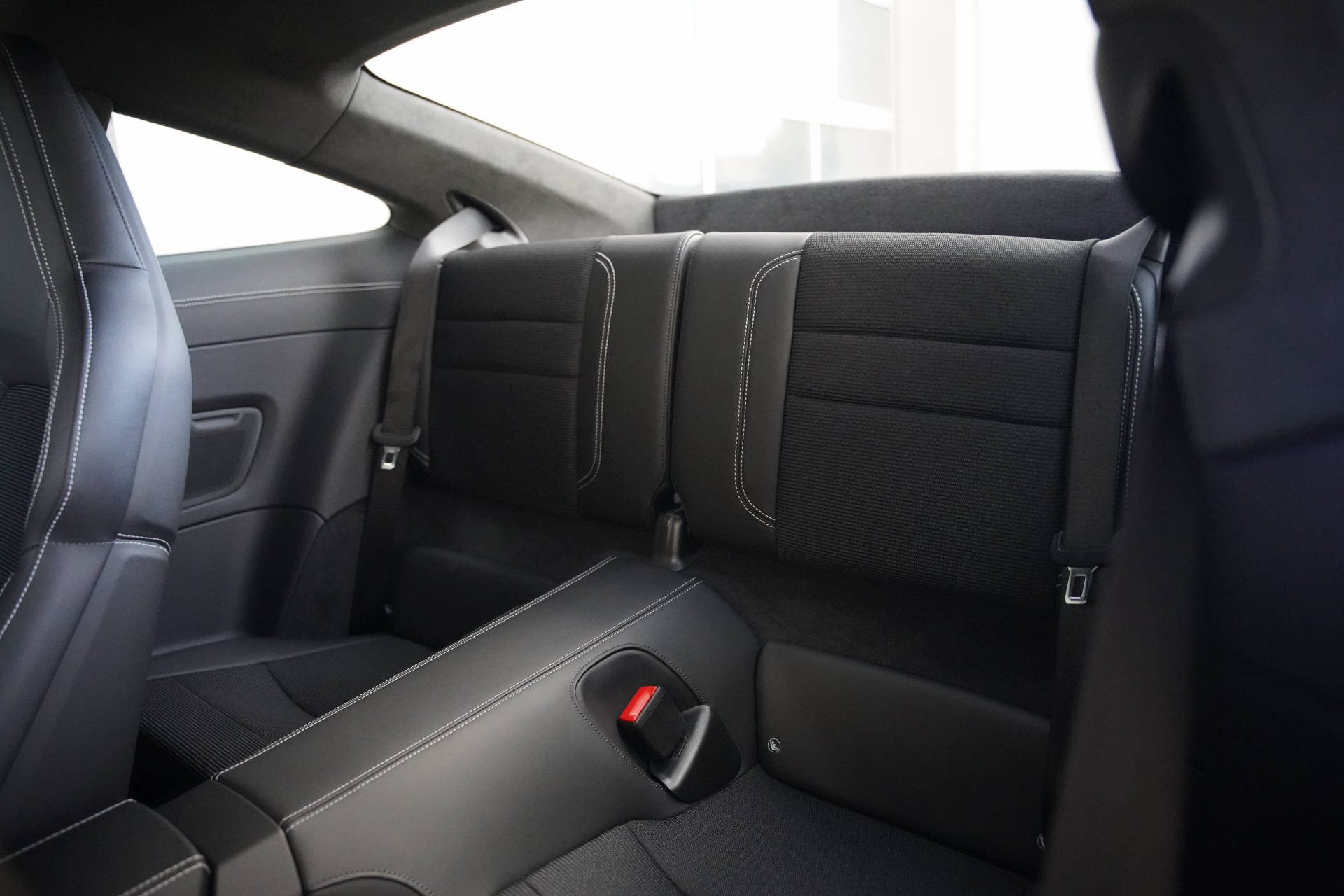PORSCHE 911 GT3 Touring-image-9
