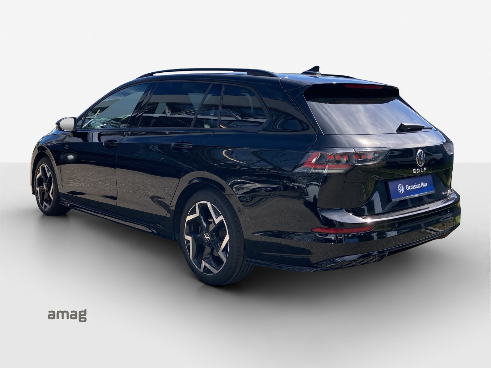 VW Golf Variant 2.0 TSI R-Line DSG 4 Motion-image-2