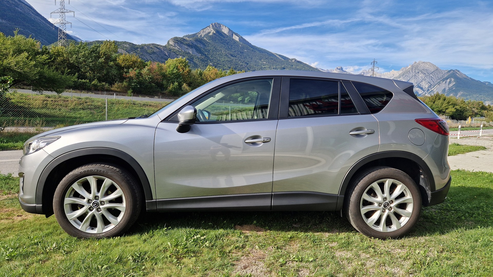 MAZDA CX-5 2.2 D HP Revolution AWD Automatic-image-1
