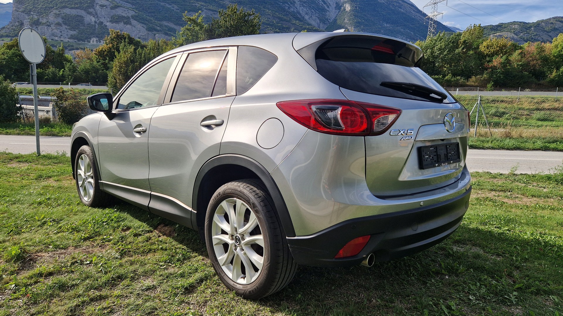 MAZDA CX-5 2.2 D HP Revolution AWD Automatic-image-2