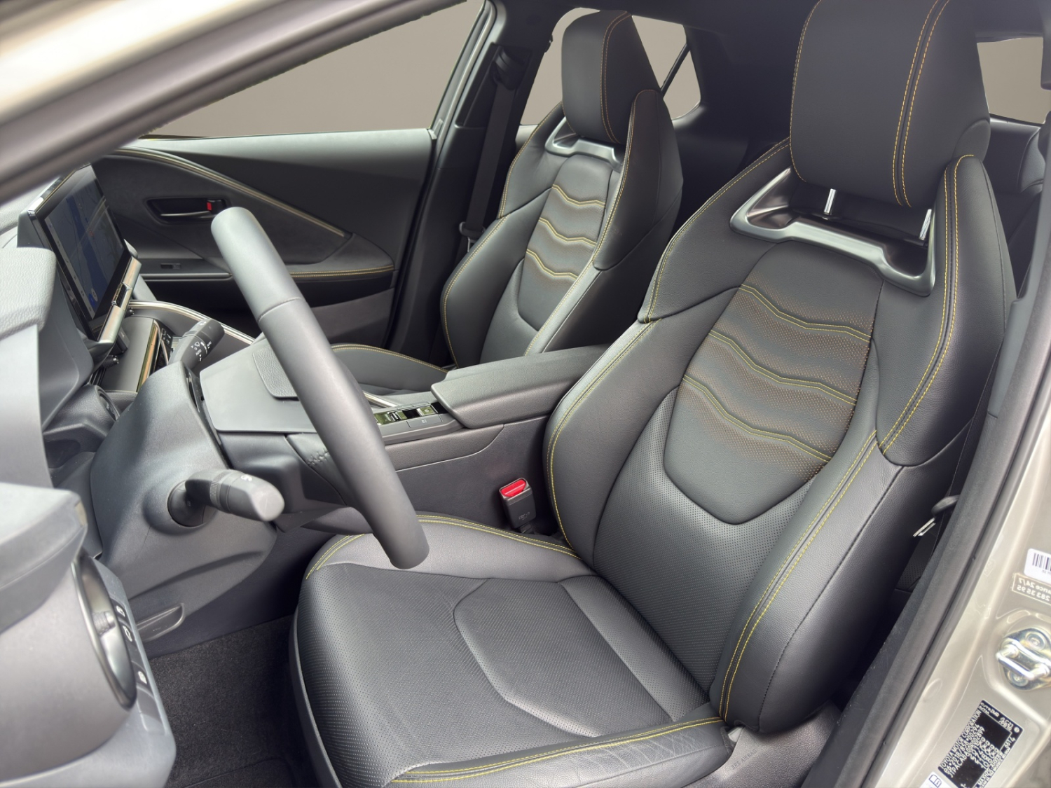 TOYOTA C-HR 2.0 HEV Style Premiere 4x4-image-9