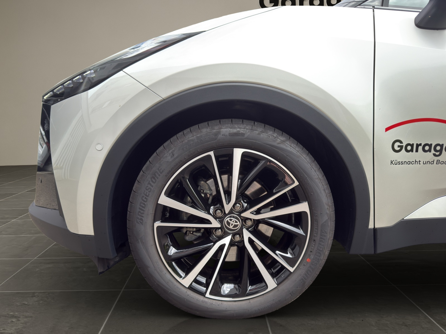 TOYOTA C-HR 2.0 HEV Style Premiere 4x4-image-19