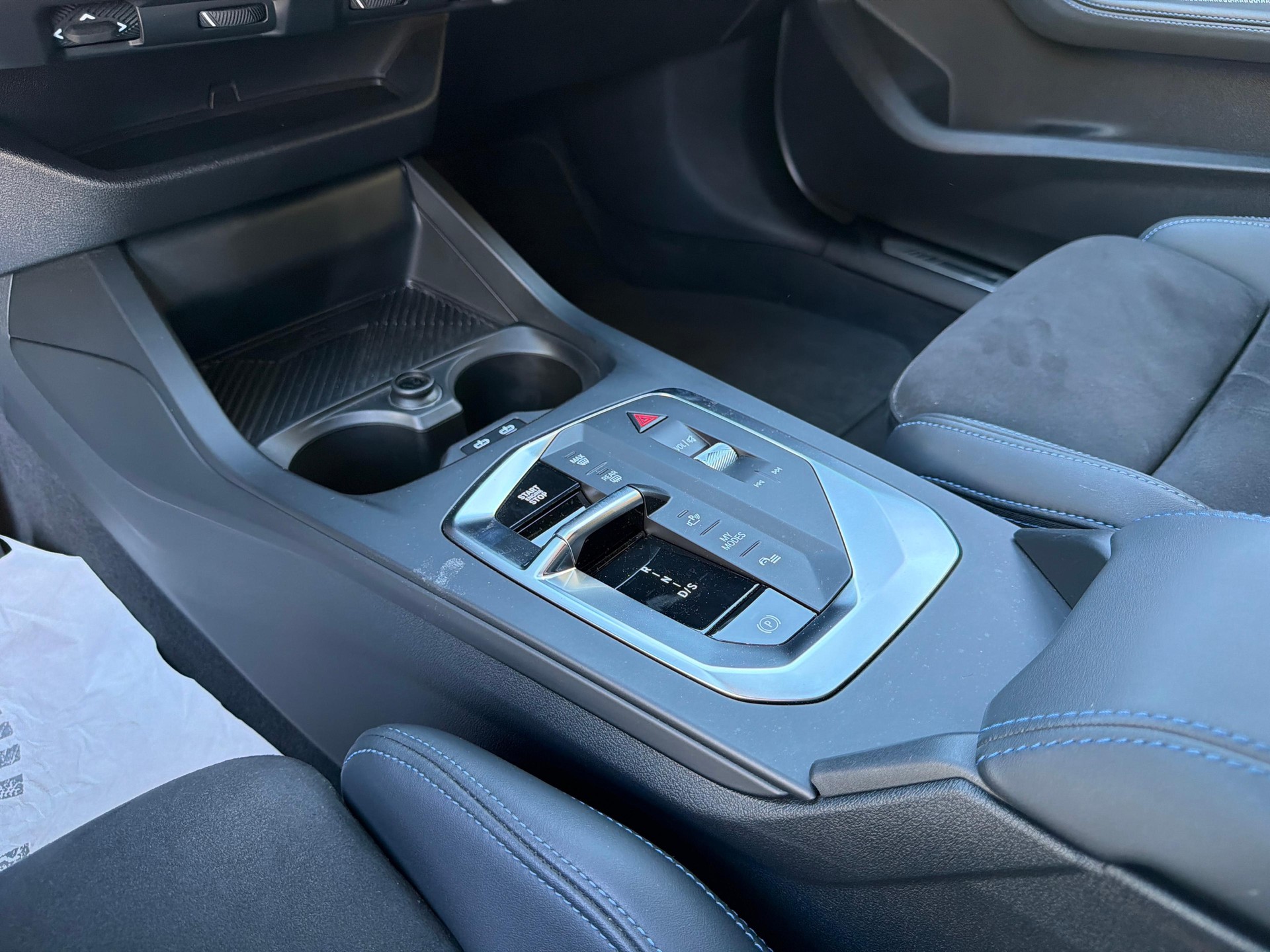 BMW 120i-image-15