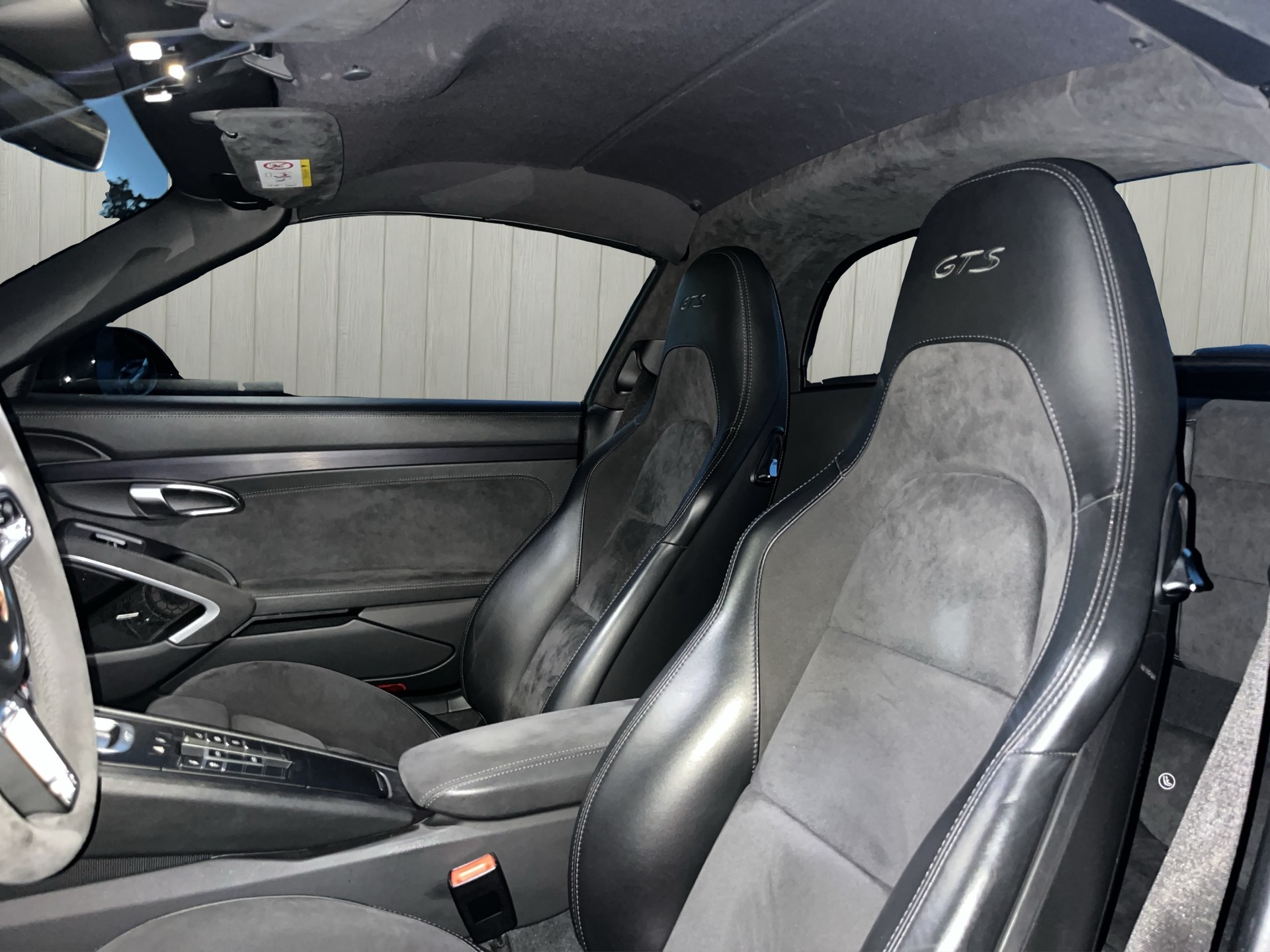 PORSCHE 911 Targa 4 GTS PDK-image-9