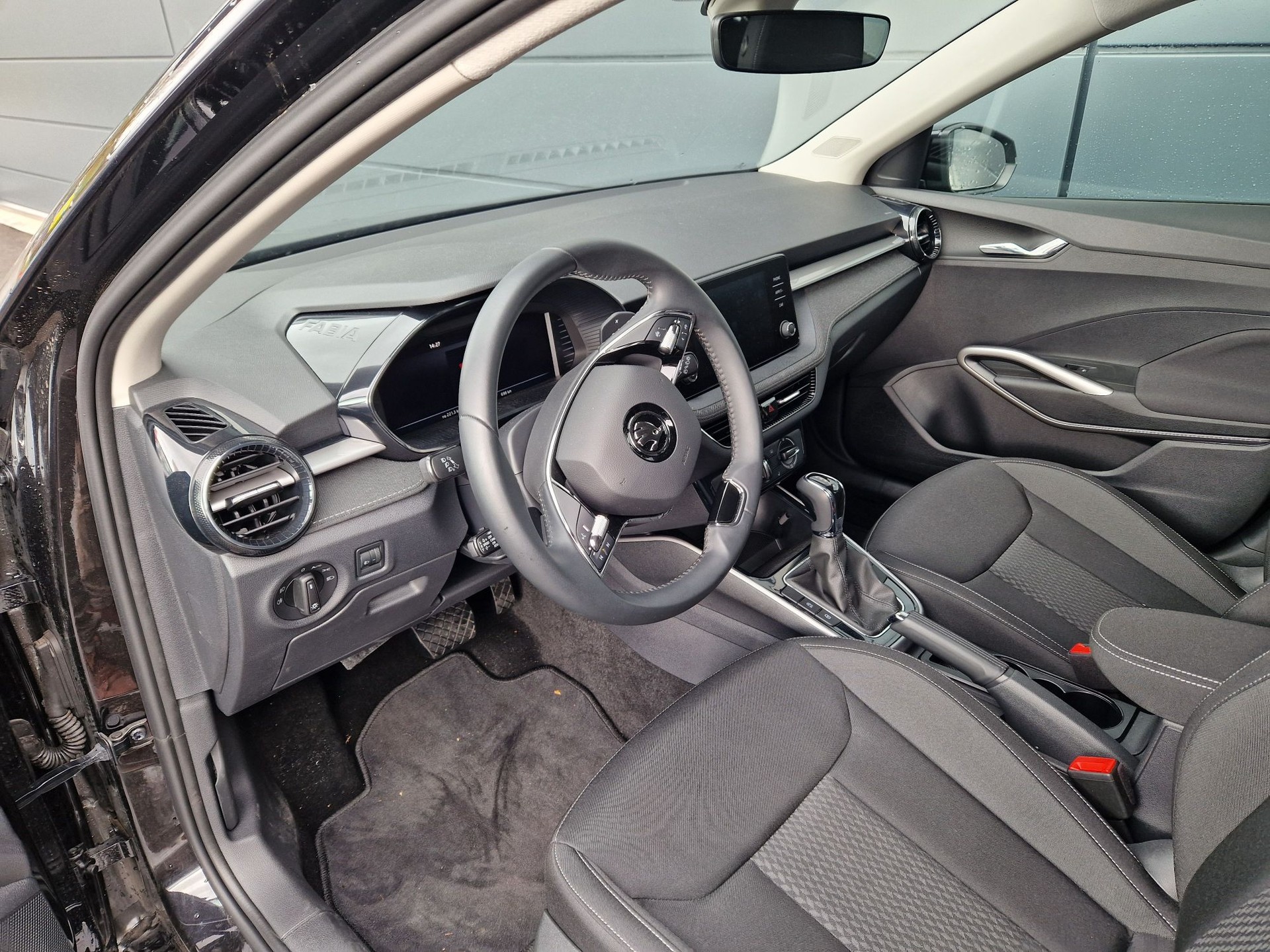 SKODA Fabia 1.0 TSI Style DSG-image-8
