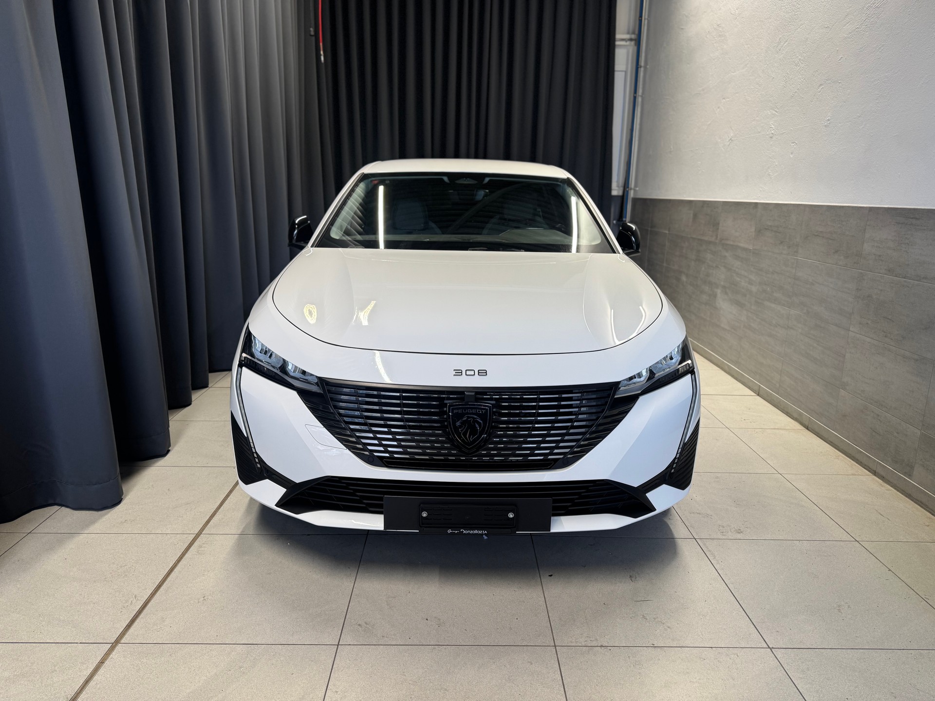 PEUGEOT 308 SW 1.5 BlueHDI Allure Pack EAT8 (14)-image-1