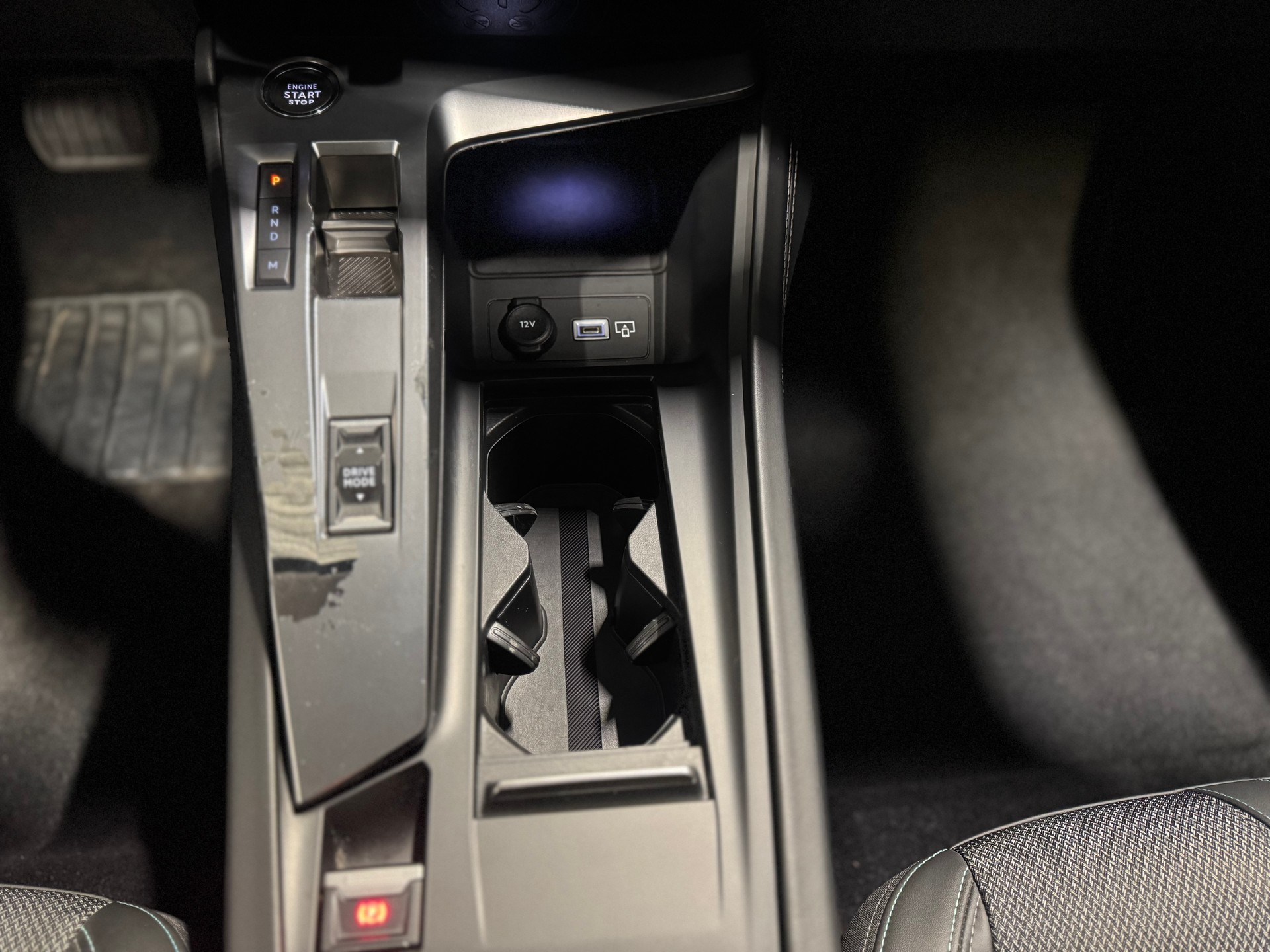 PEUGEOT 308 SW 1.5 BlueHDI Allure Pack EAT8 (14)-image-16