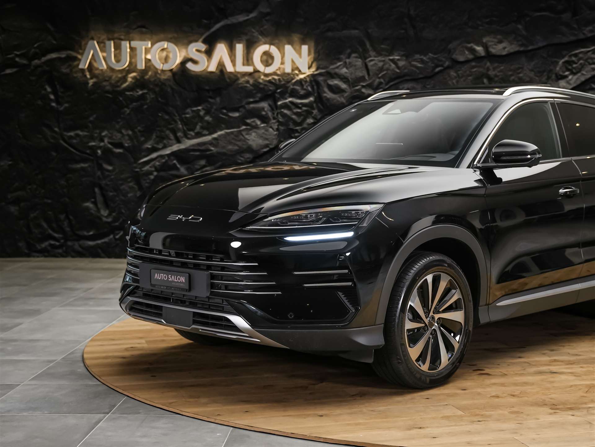 BYD Seal U DM-i Design AWD *SOFORT Verfügbar*Werksgarantie*Lenkradheizung*Sitzbelüftung*360° Kamera*-image-15