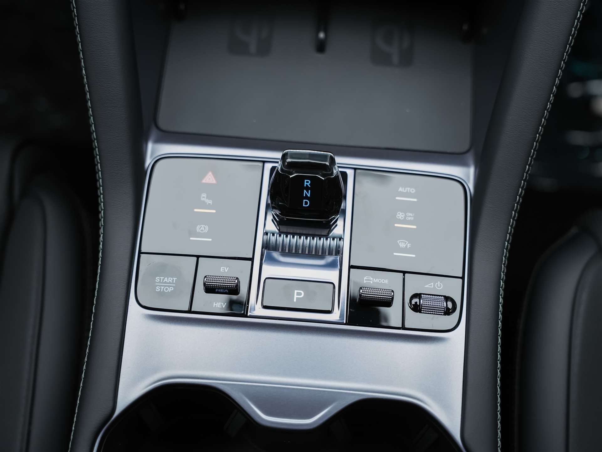 BYD Seal U DM-i Design AWD *SOFORT Verfügbar*Werksgarantie*Lenkradheizung*Sitzbelüftung*360° Kamera*-image-22