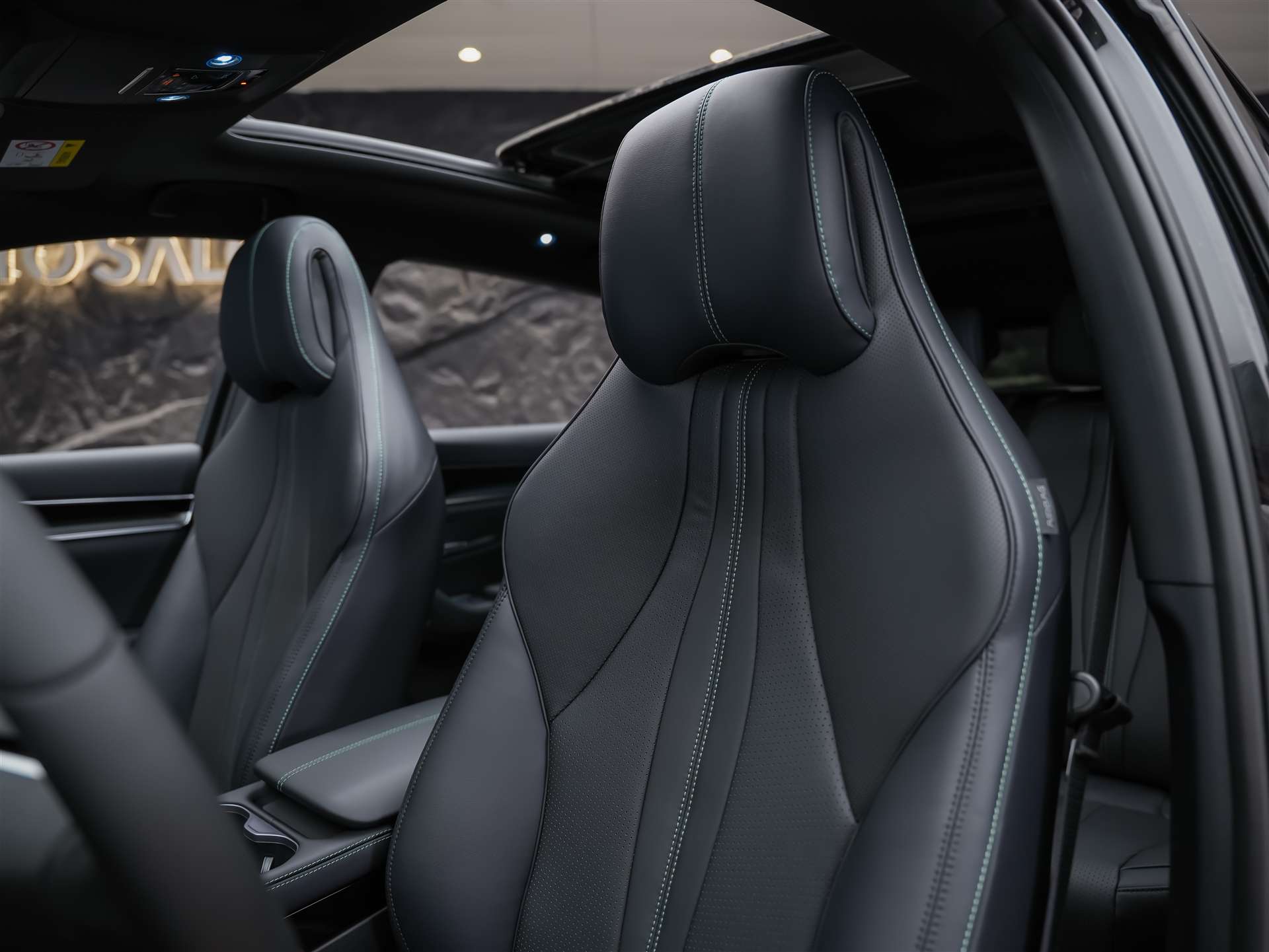 BYD Seal U DM-i Design AWD *SOFORT Verfügbar*Werksgarantie*Lenkradheizung*Sitzbelüftung*360° Kamera*-image-9