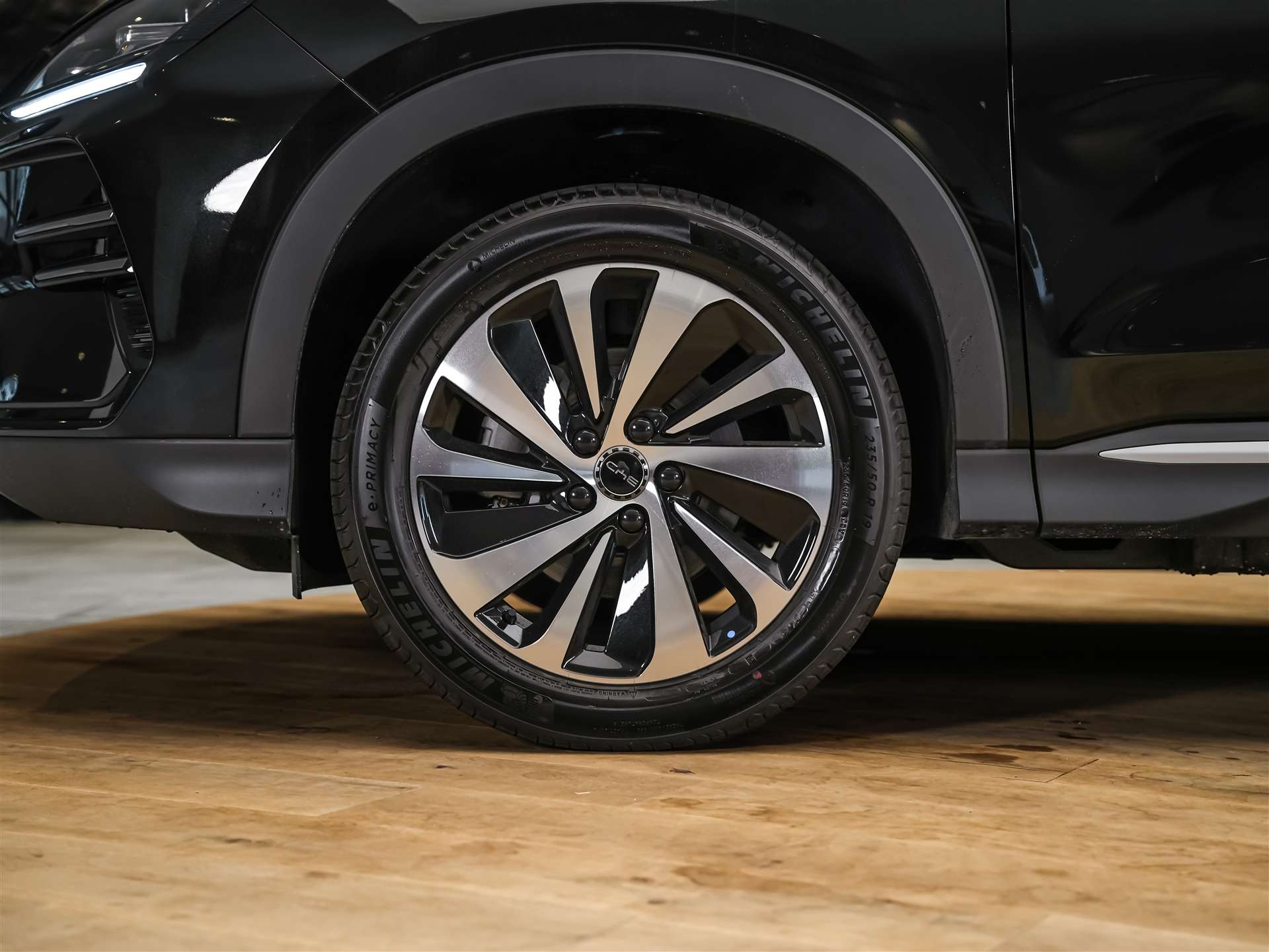 BYD Seal U DM-i Design AWD *SOFORT Verfügbar*Werksgarantie*Lenkradheizung*Sitzbelüftung*360° Kamera*-image-17