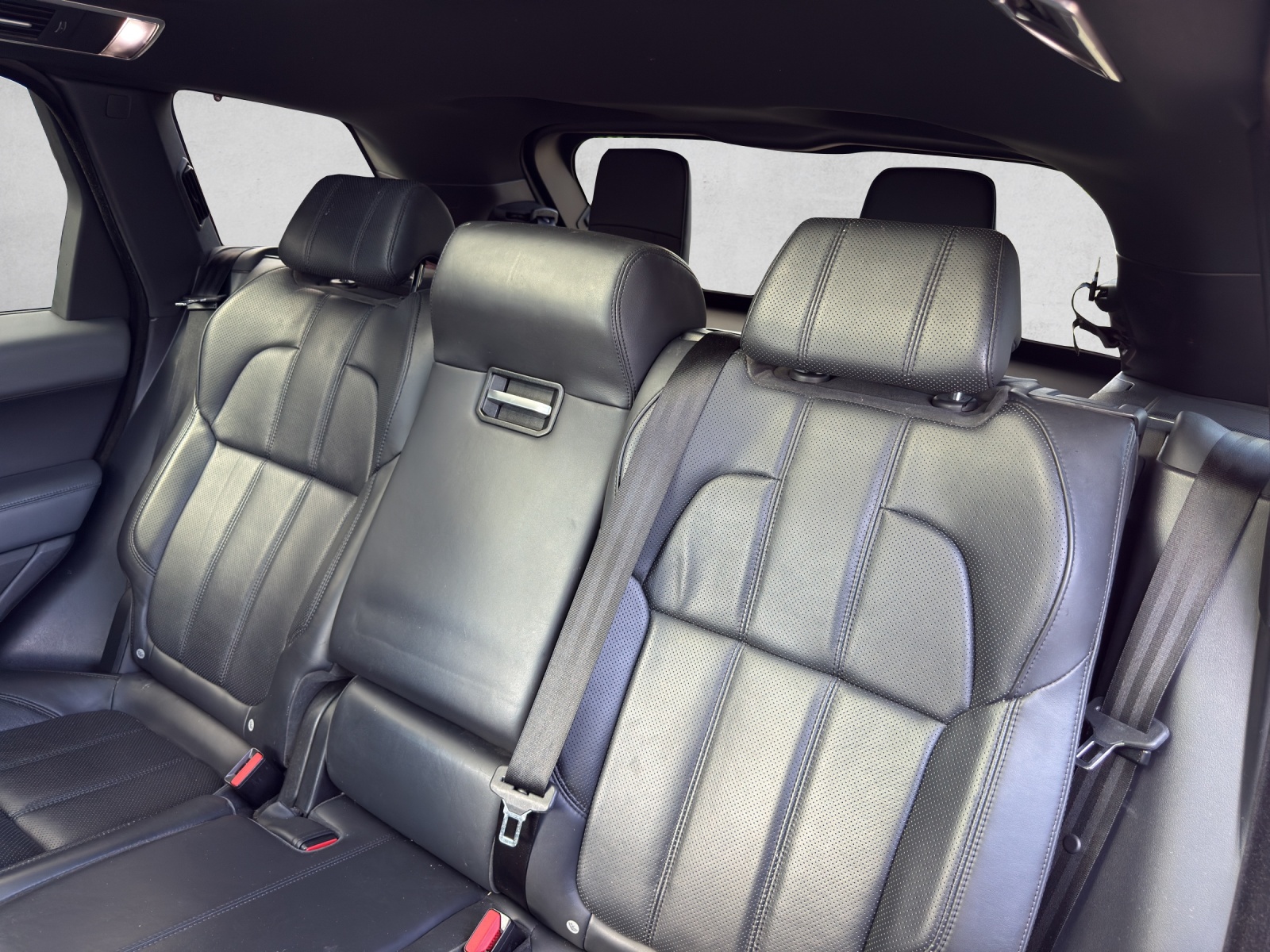 LAND ROVER Range Rover Sport 3.0 SDV6 HSE Dynamic Automatic-image-10