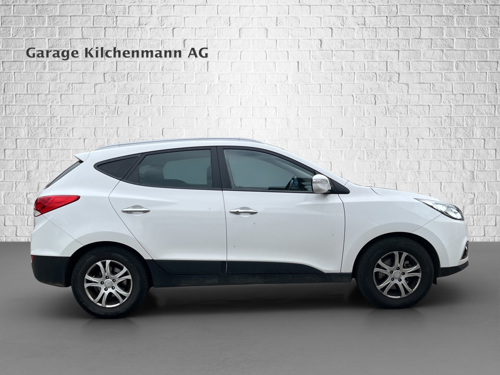 HYUNDAI iX 35 2.0 CRDi Style 4WD Automatic-image-5