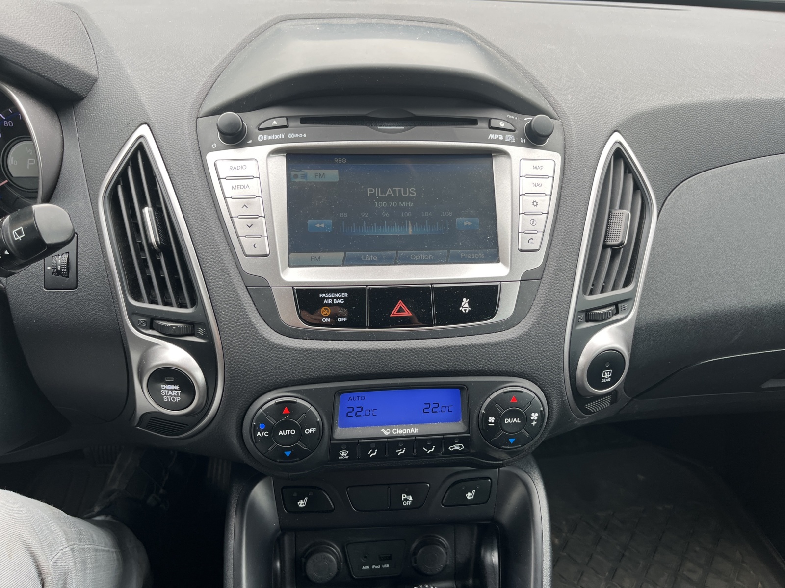 HYUNDAI iX 35 2.0 CRDi Style 4WD Automatic-image-10