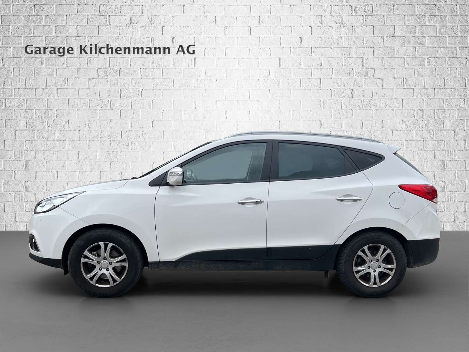 HYUNDAI iX 35 2.0 CRDi Style 4WD Automatic-showroom-element-1
