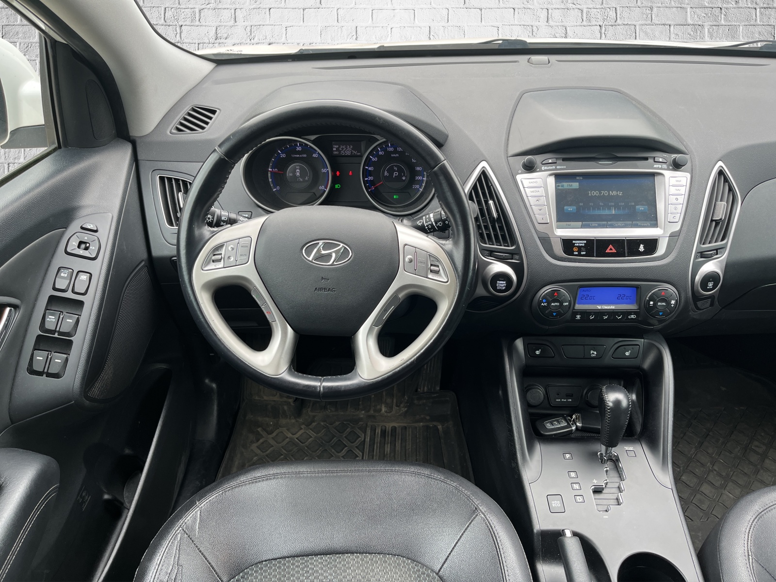 HYUNDAI iX 35 2.0 CRDi Style 4WD Automatic-image-13