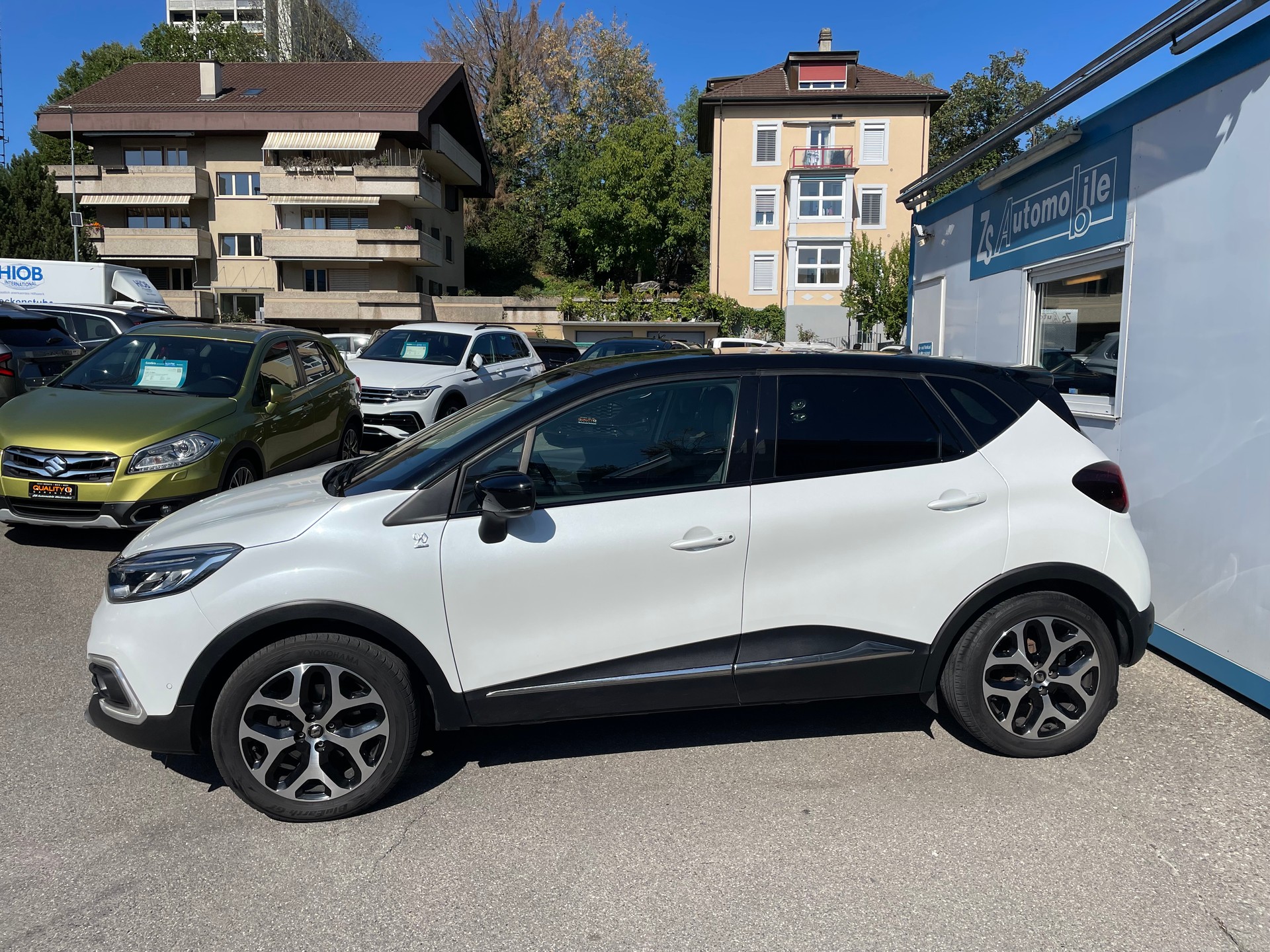 RENAULT Captur 1.2 T 16V 90th Anniversary EDC-image-1