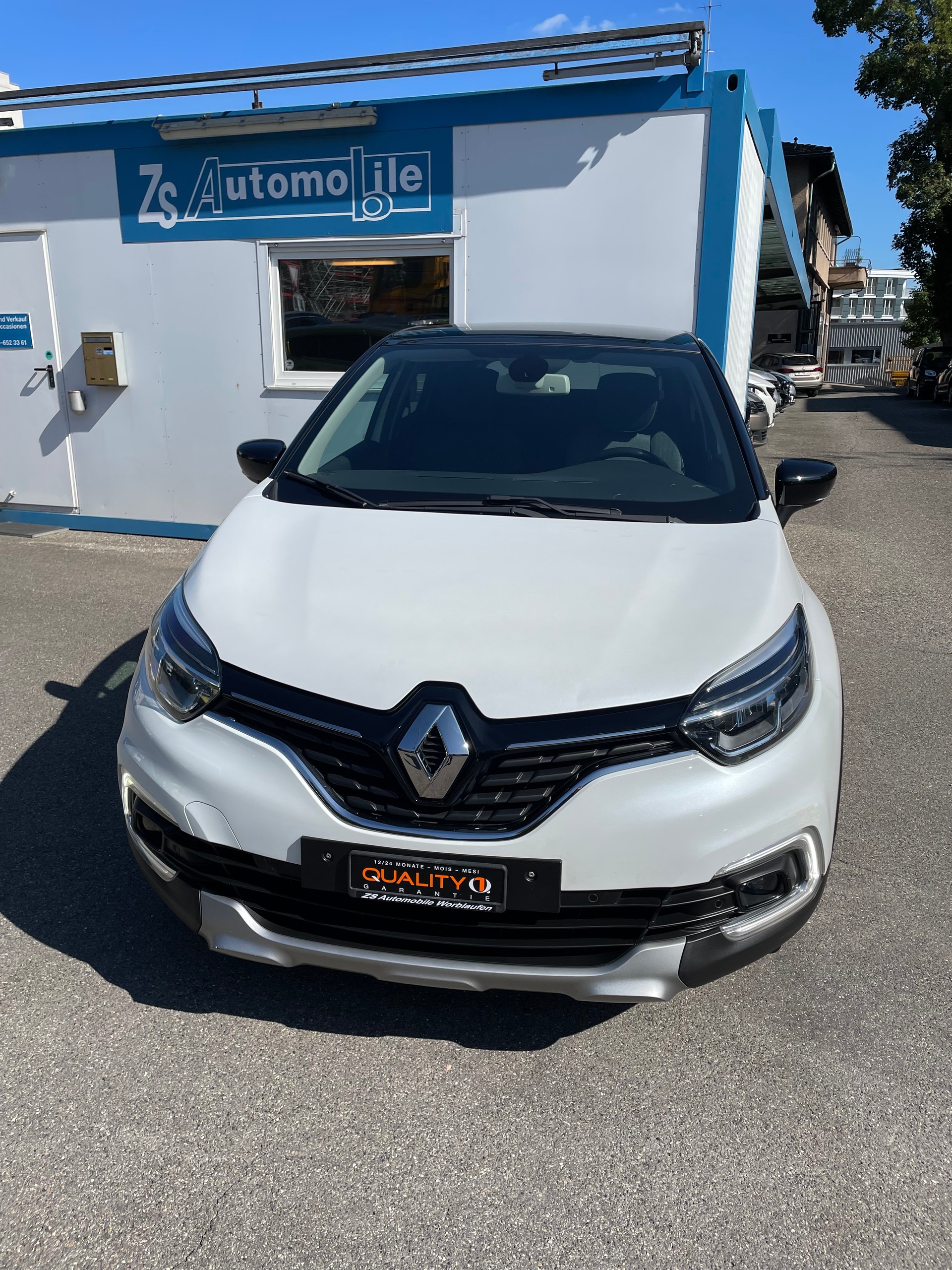 RENAULT Captur 1.2 T 16V 90th Anniversary EDC-image-5