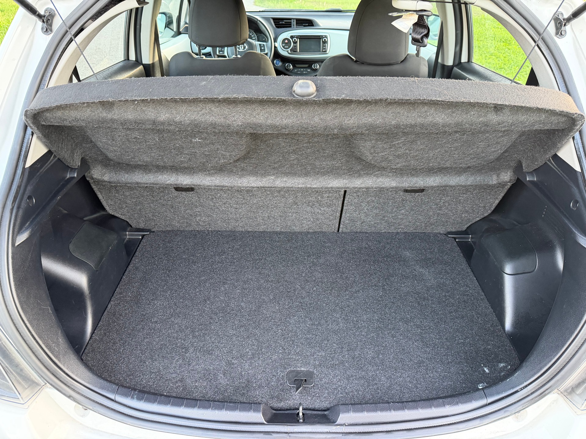 TOYOTA Yaris 1.5 VVT-i Hybrid Luna CVT-image-11