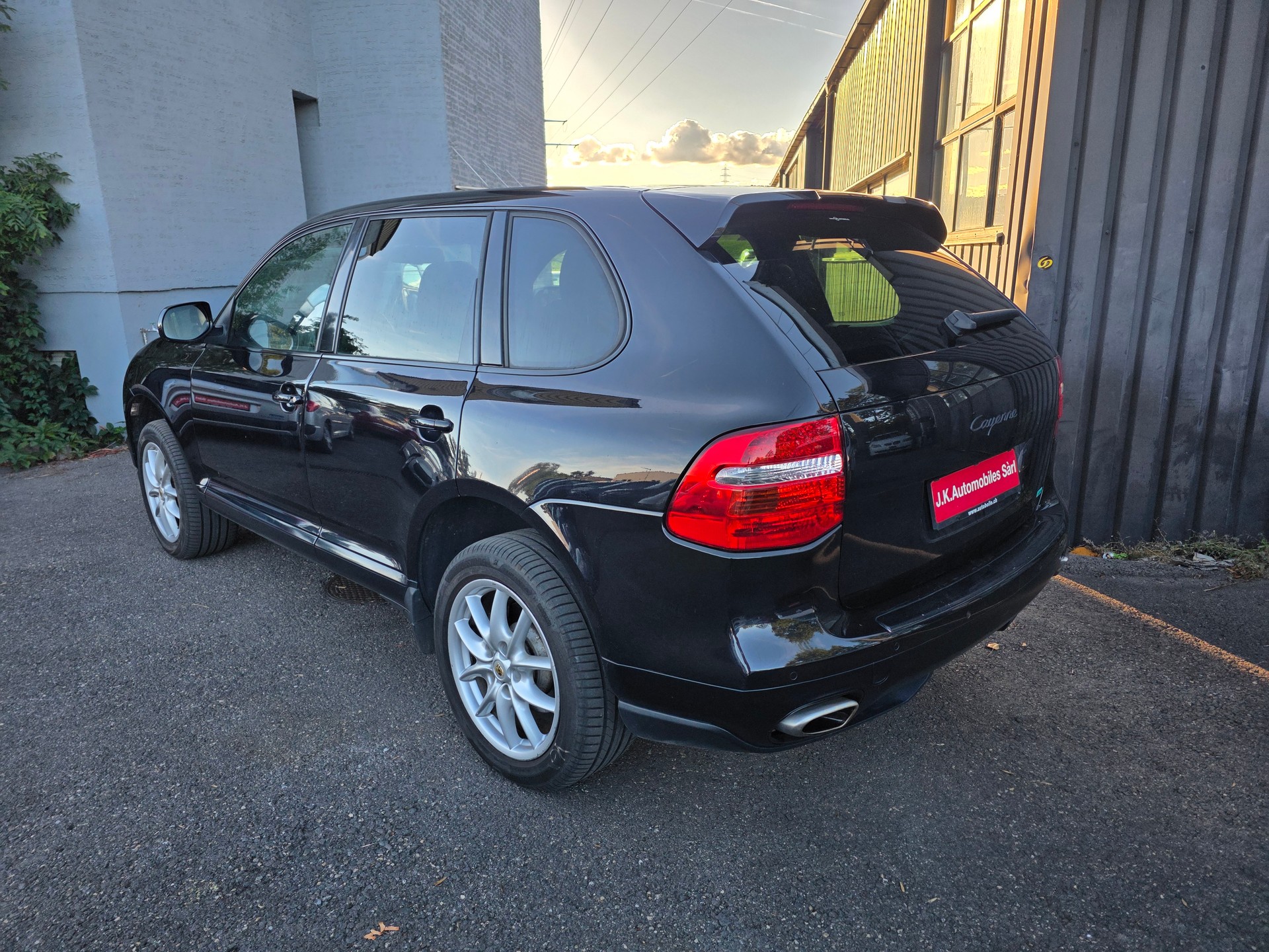 PORSCHE Cayenne-image-12