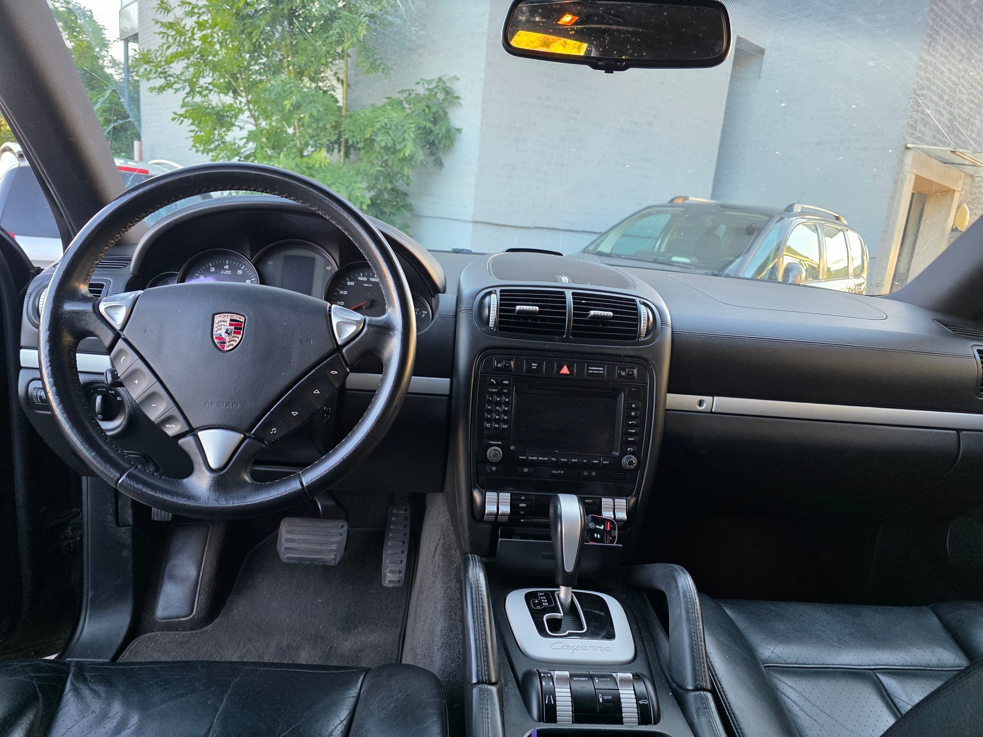 PORSCHE Cayenne-image-6