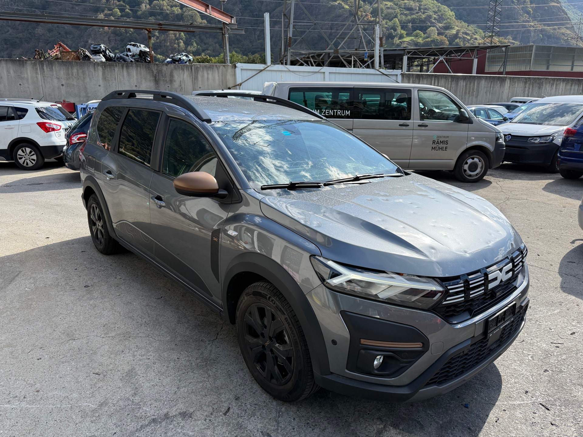 DACIA Jogger HEV 140 Extreme-image-3