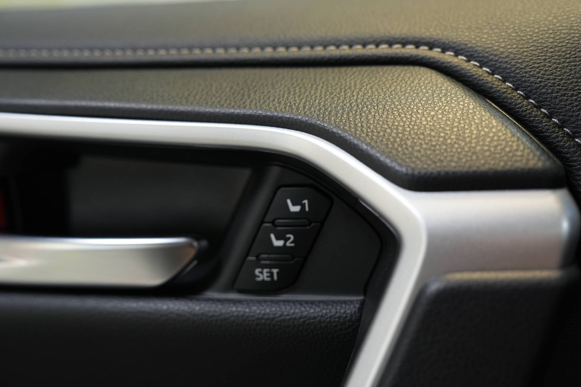 TOYOTA RAV-4 2.5 HEV Premium Luxury-image-14