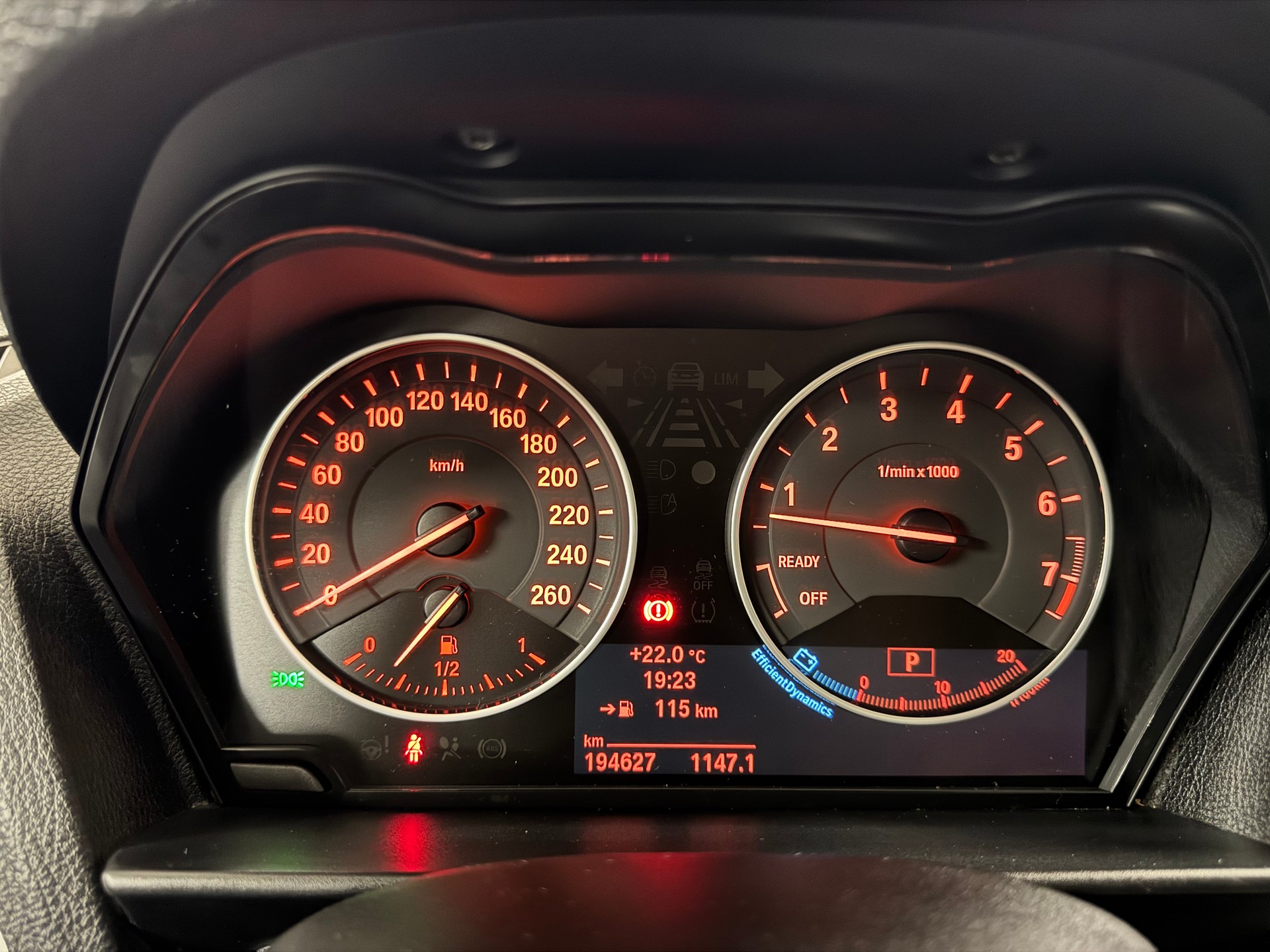 BMW 118i Sport Line Steptronic-image-15