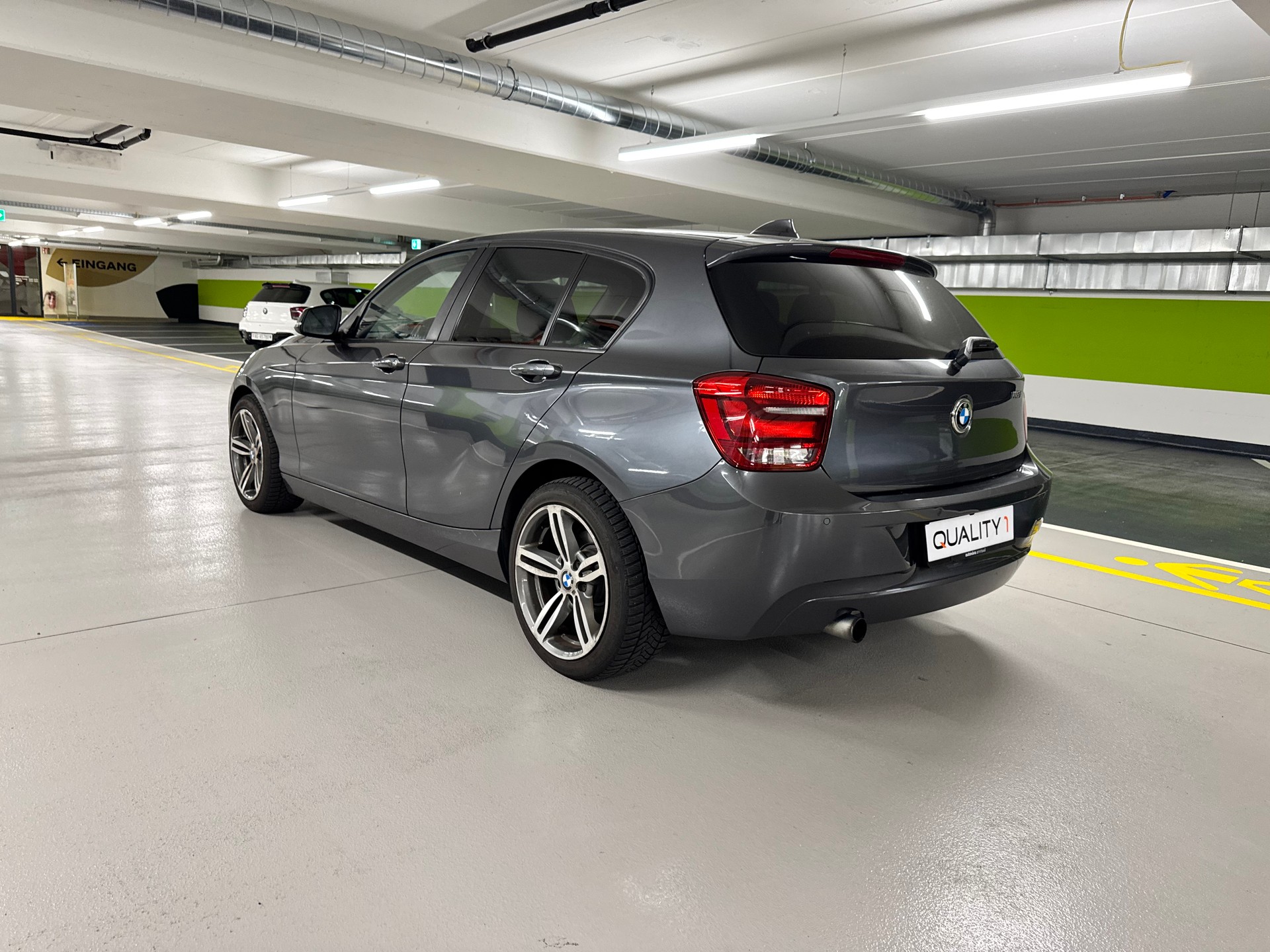 BMW 118i Sport Line Steptronic-image-6