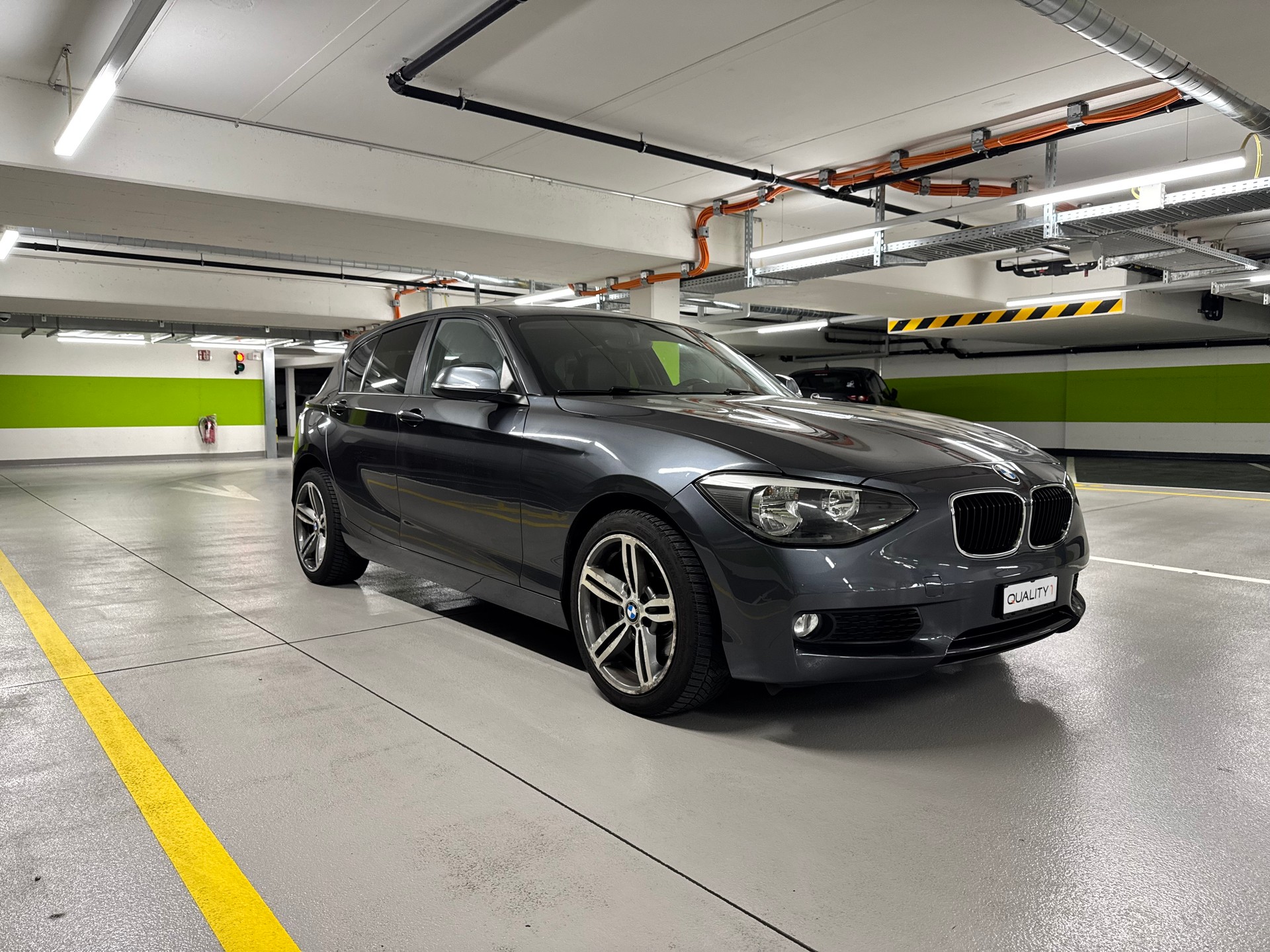 BMW 118i Sport Line Steptronic-image-2