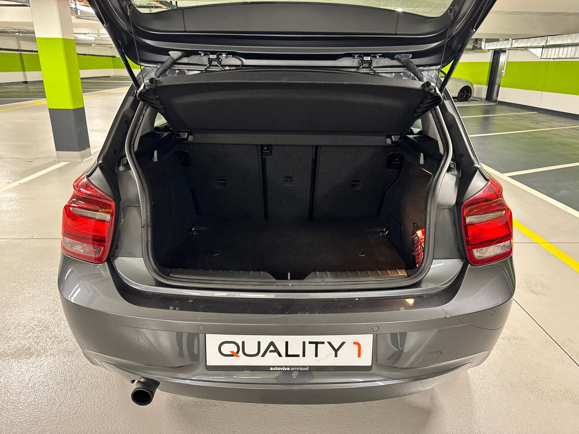 BMW 118i Sport Line Steptronic-image-8