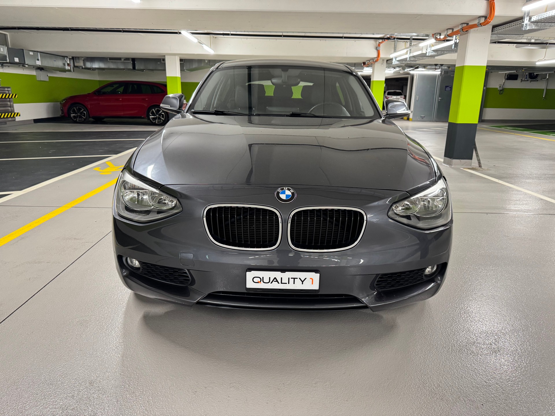 BMW 118i Sport Line Steptronic-image-1