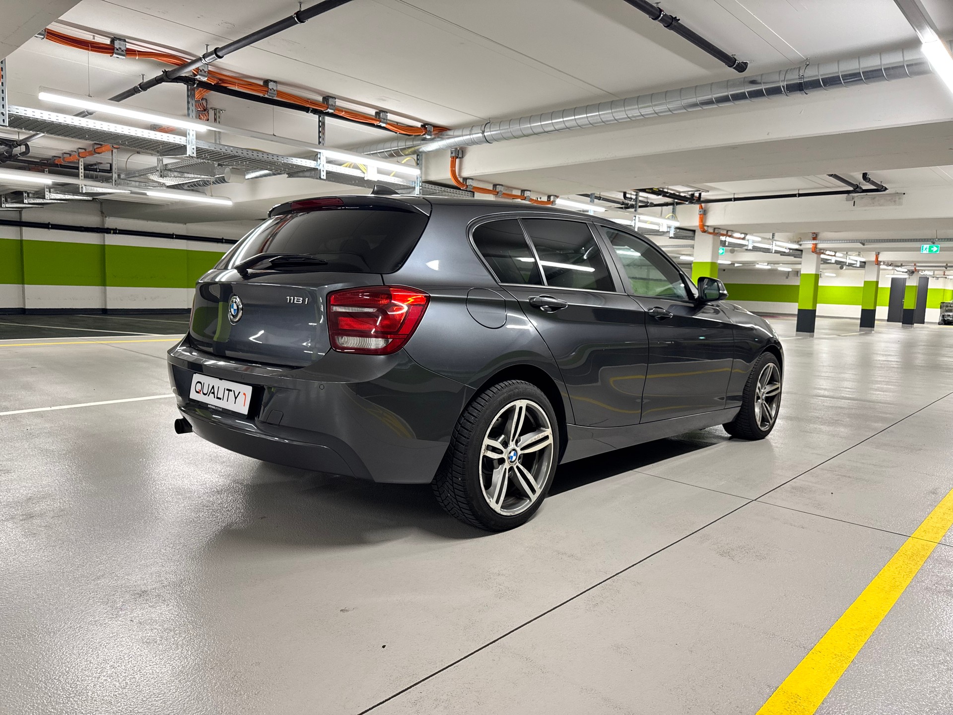 BMW 118i Sport Line Steptronic-image-4