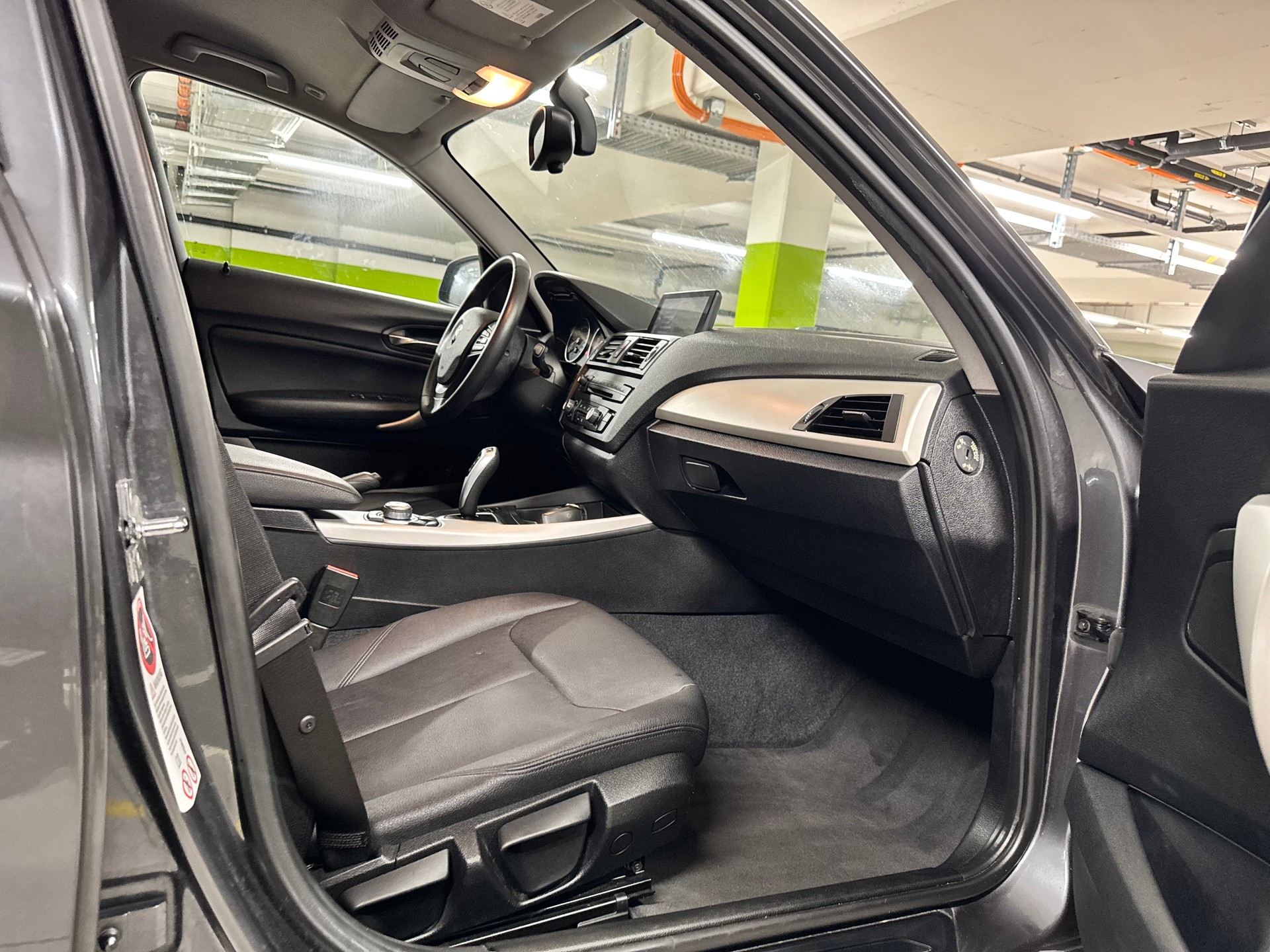 BMW 118i Sport Line Steptronic-image-10