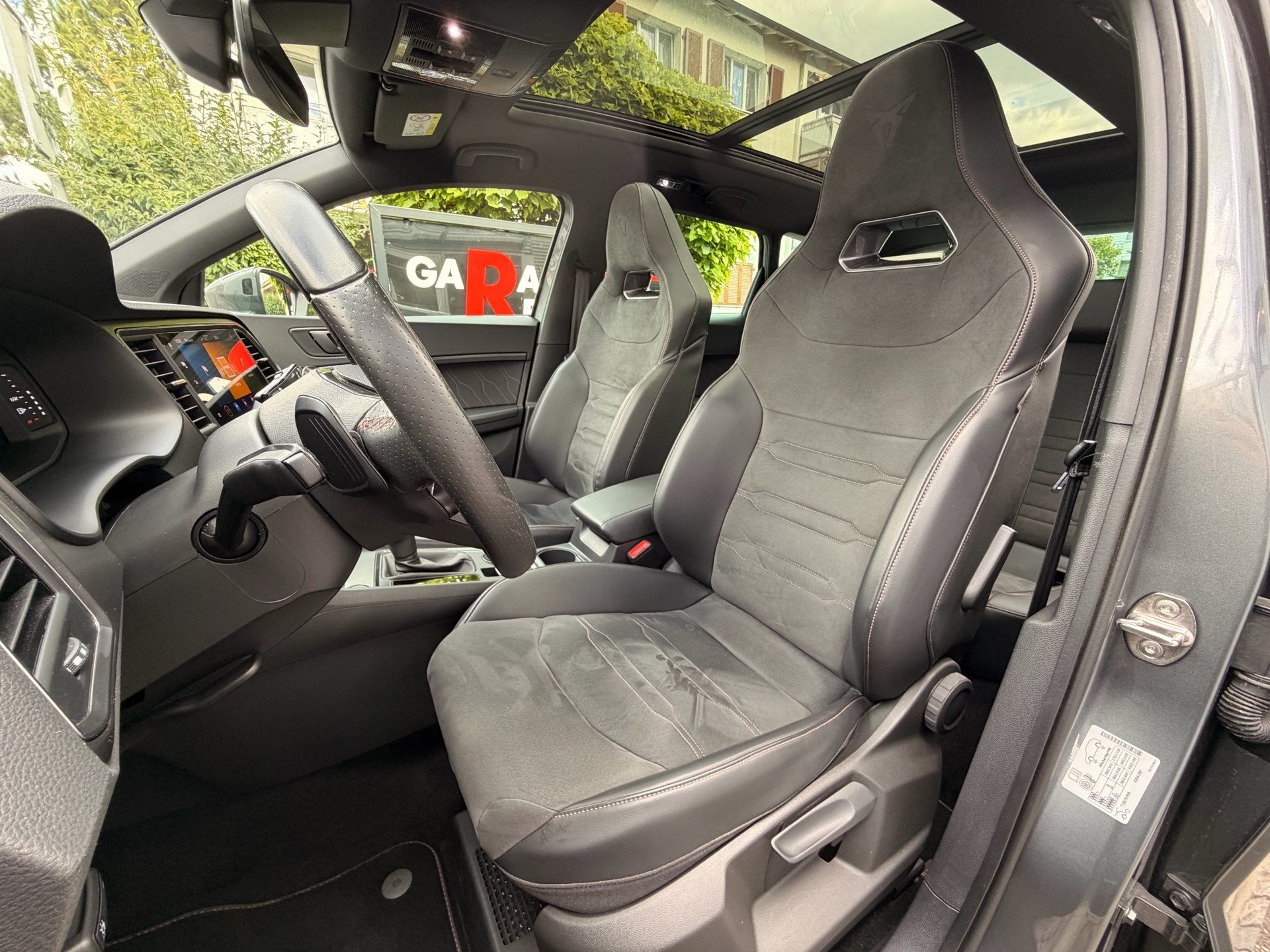 CUPRA Ateca VZ 4Drive 2.0 TSI 300PS *** TOPAUSSTATTUNG & FRISCH AB SERVICE ***-image-6