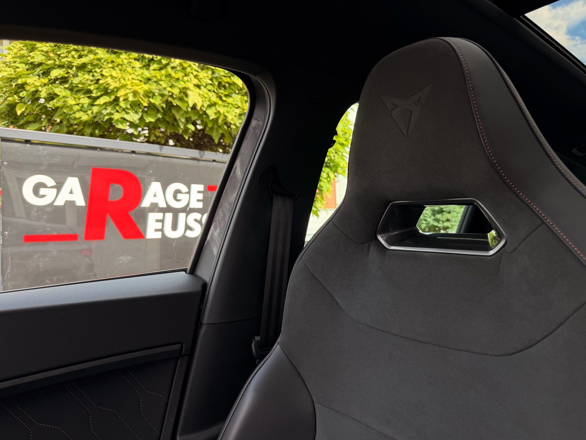 CUPRA Ateca VZ 4Drive 2.0 TSI 300PS *** TOPAUSSTATTUNG & FRISCH AB SERVICE ***-image-25