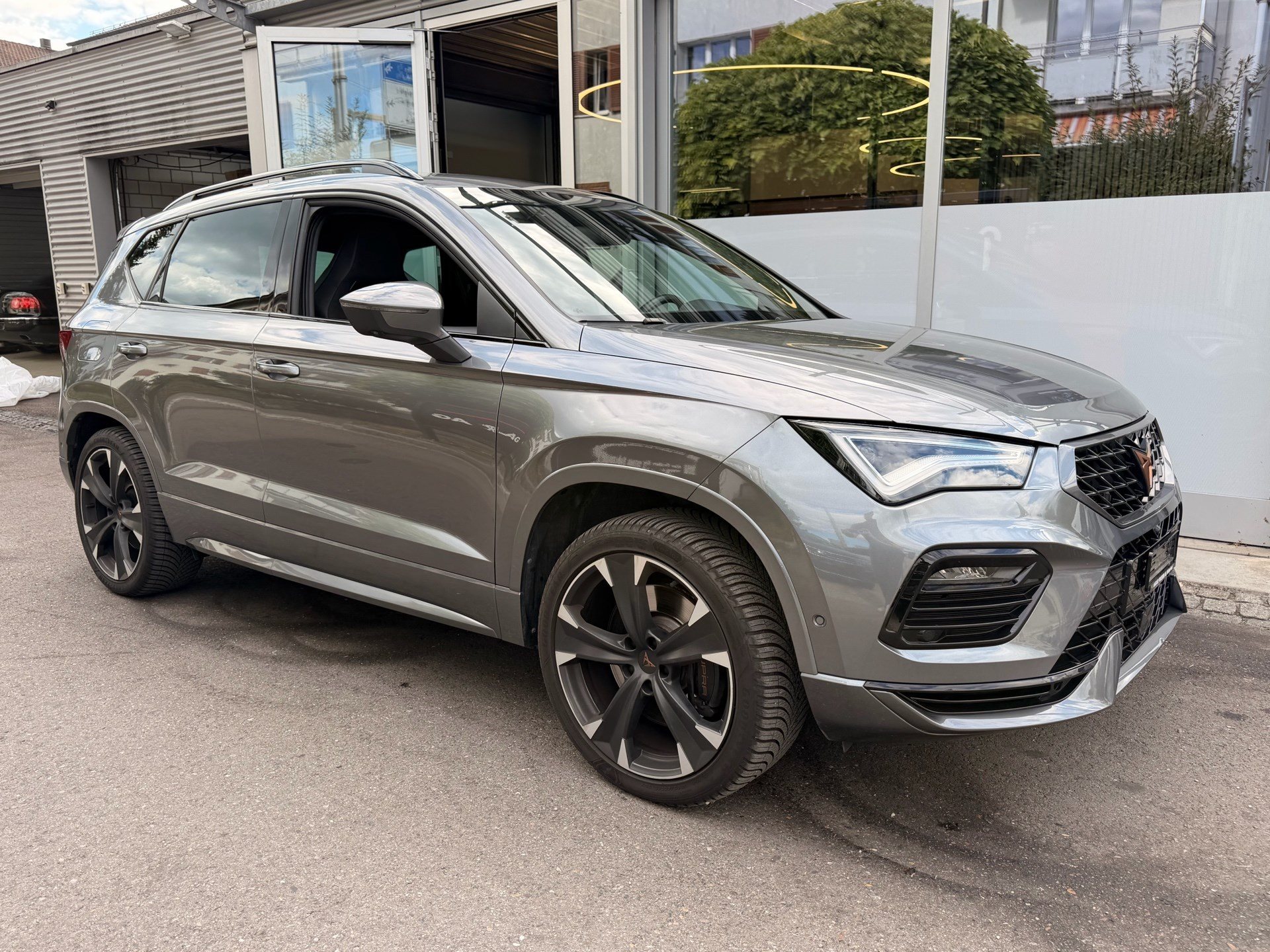 CUPRA Ateca VZ 4Drive 2.0 TSI 300PS *** TOPAUSSTATTUNG & FRISCH AB SERVICE ***-image-2