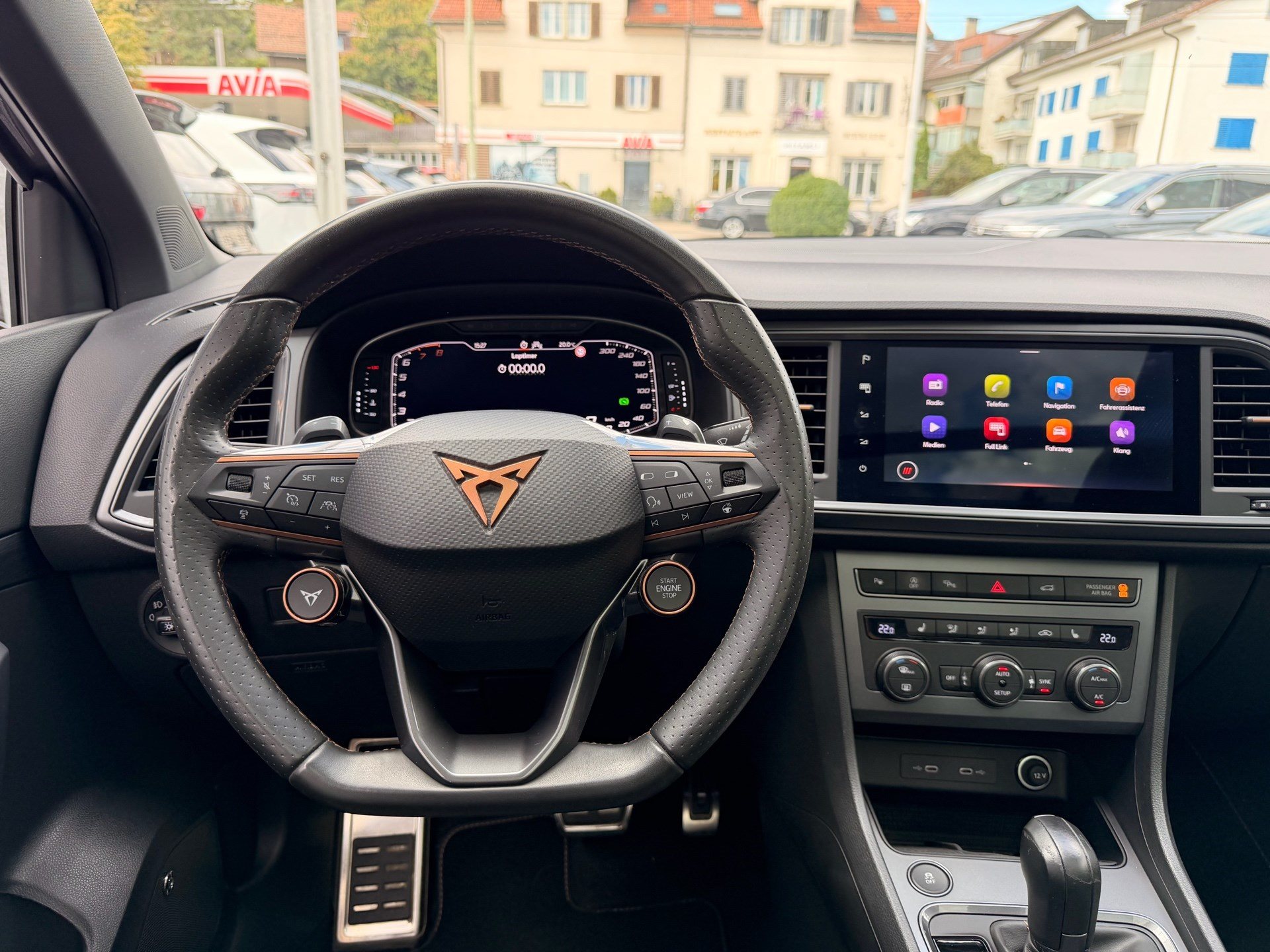 CUPRA Ateca VZ 4Drive 2.0 TSI 300PS *** TOPAUSSTATTUNG & FRISCH AB SERVICE ***-image-7