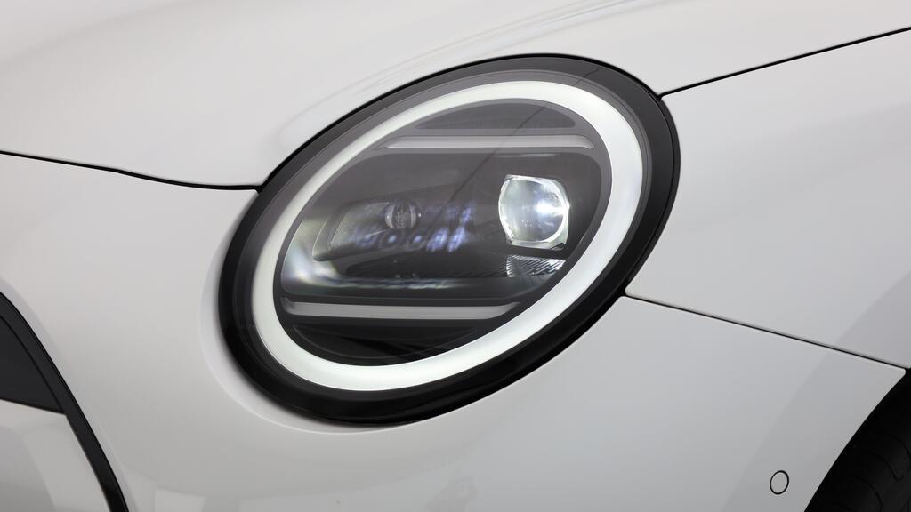 MINI Cooper E-image-15