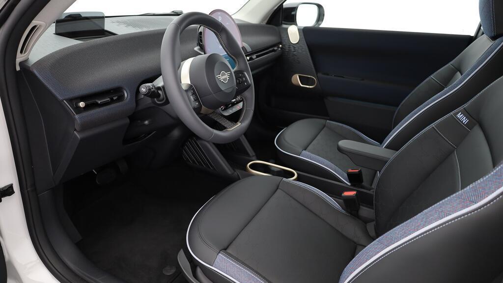 MINI Cooper E-image-16