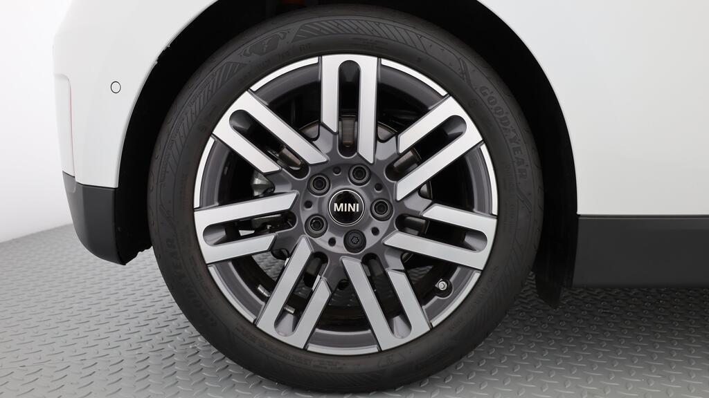 MINI Cooper E-image-7