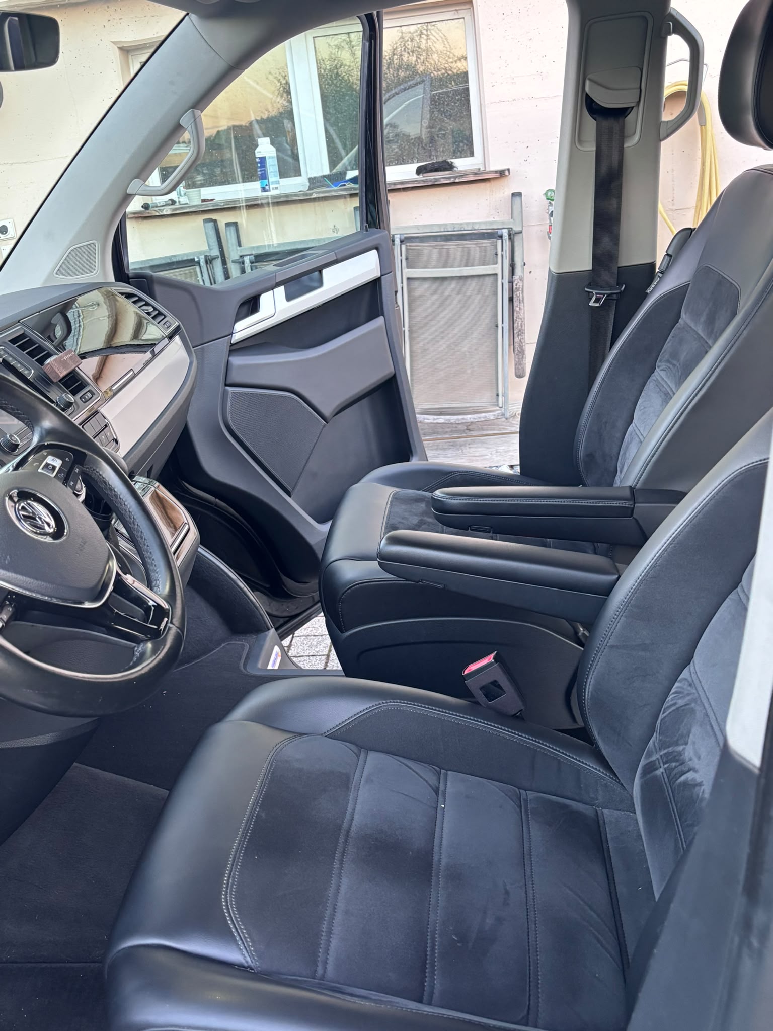 VW 2.0 TDI 150 HL Liberty DSG-image-3