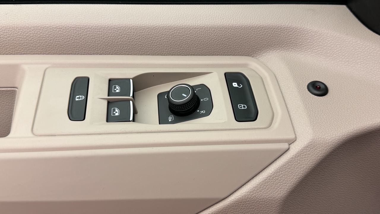 VW Multivan 1.5 eHybrid Life Edition 4Motion DSG-image-9