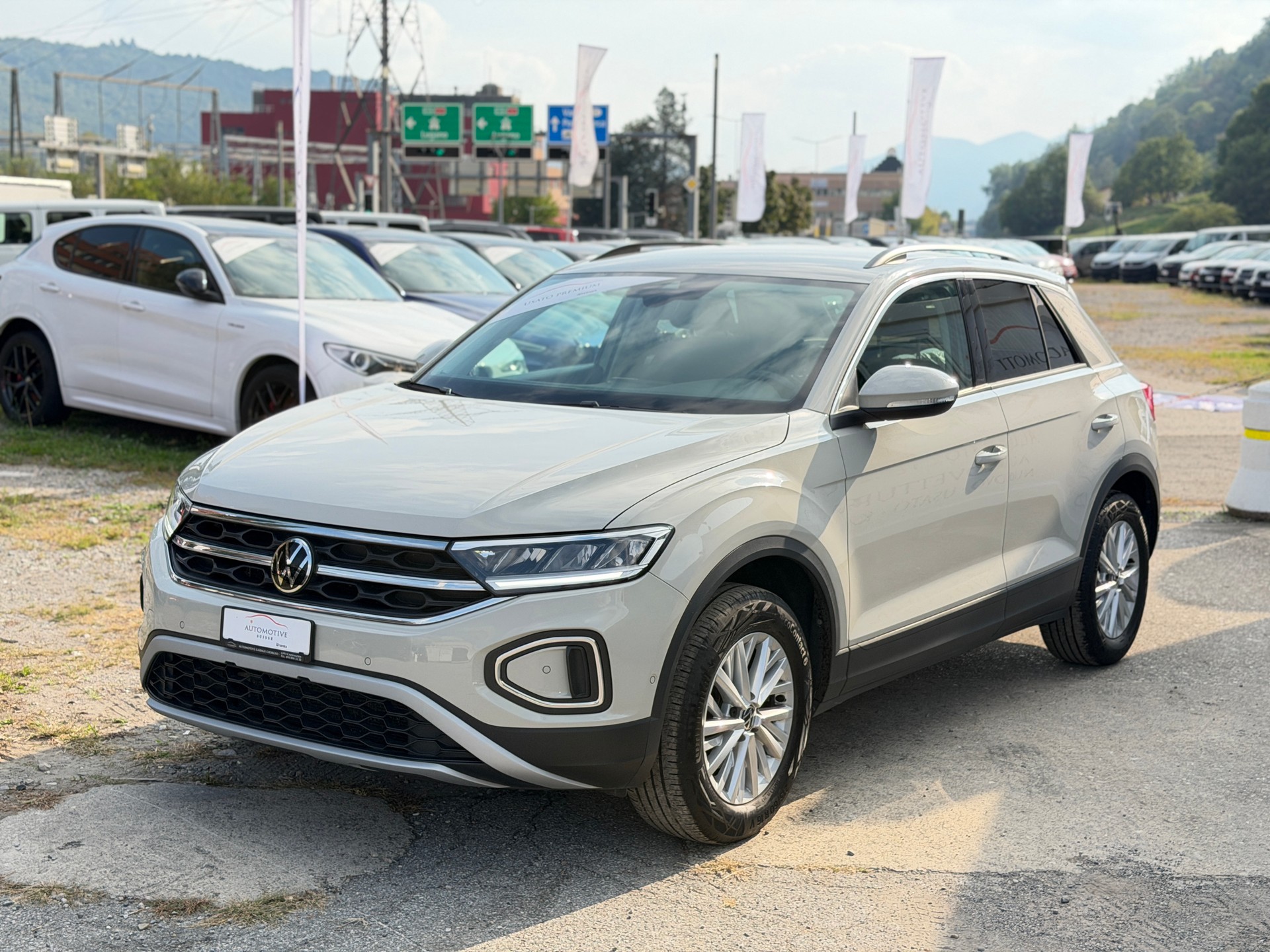 VW T-Roc 1.5 TSI EVO Life DSG-image-1