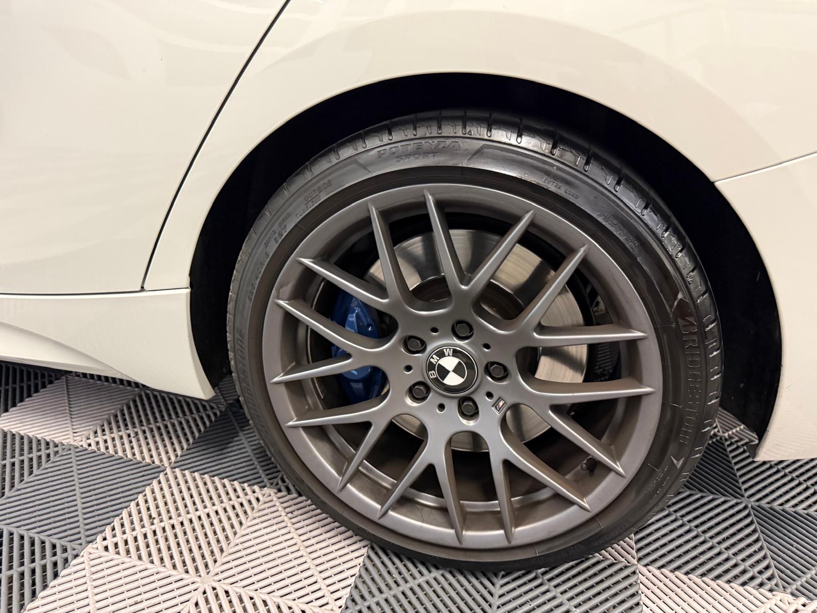 BMW M135i xDrive Steptronic-image-28