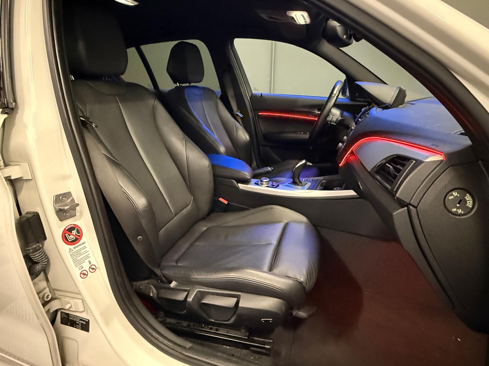 BMW M135i xDrive Steptronic-image-10